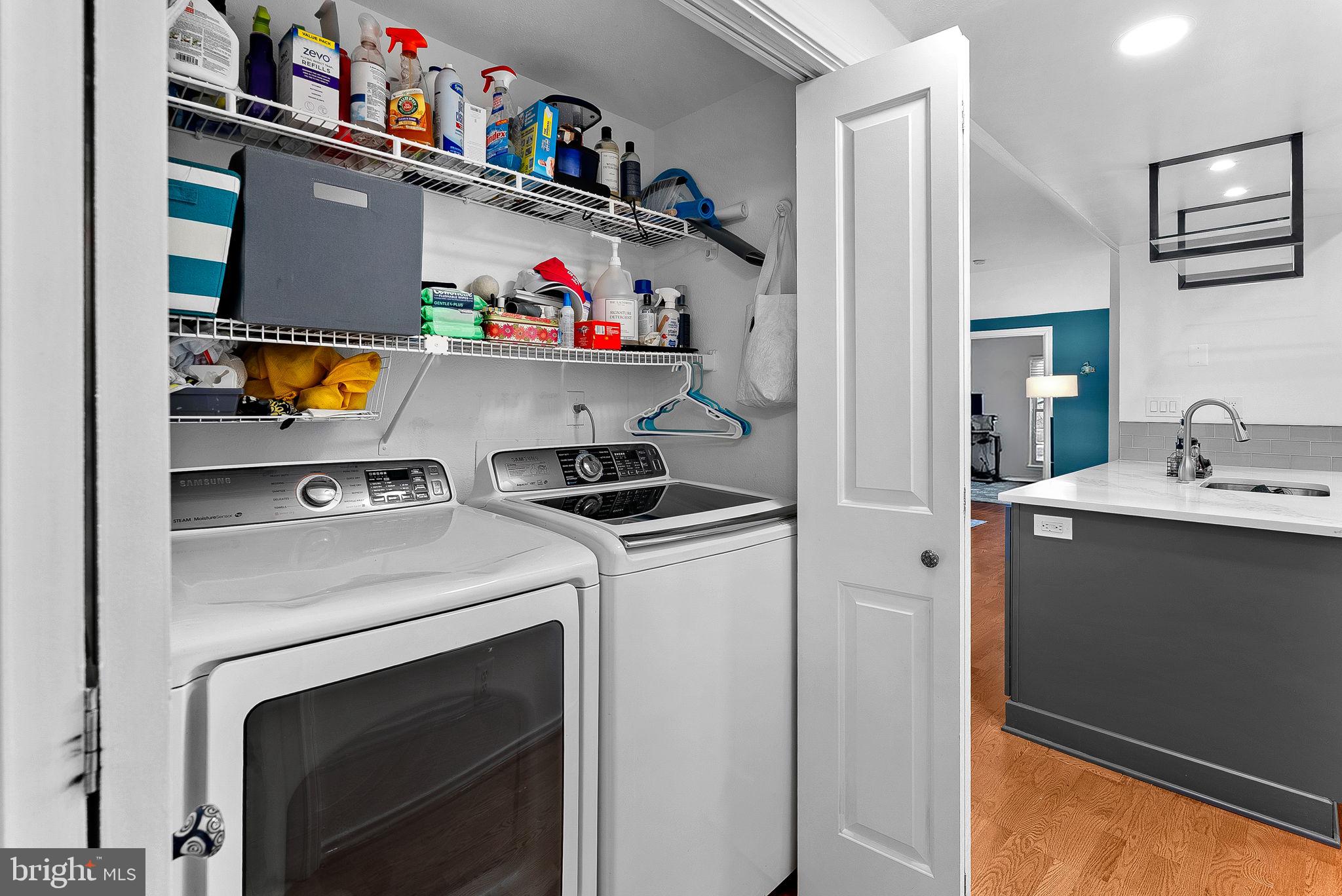 PENDERBROOK SQUARE CONDOMINIUMS - Residential