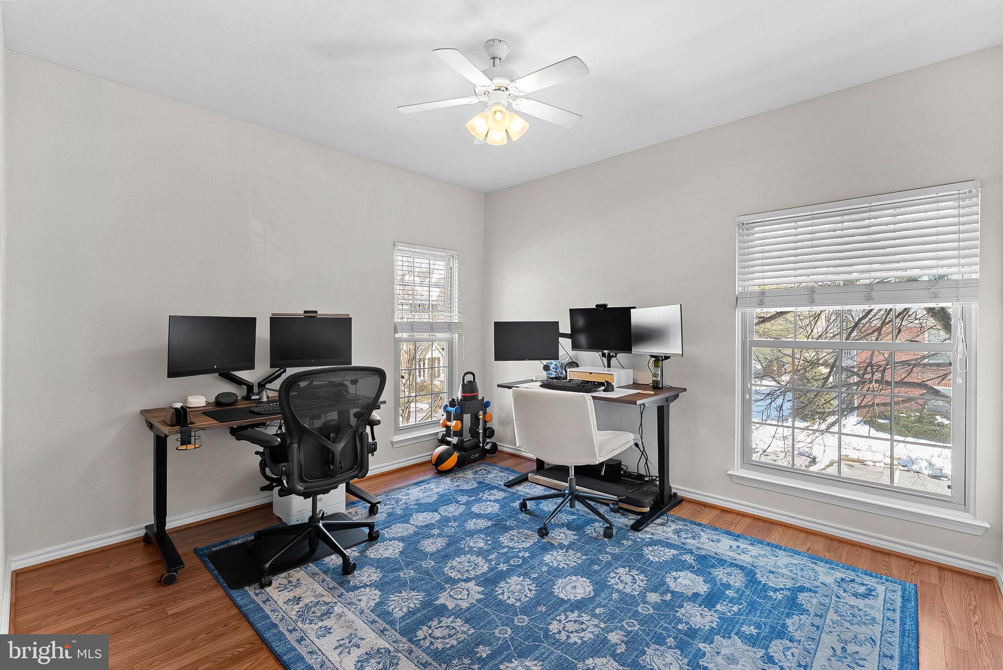 PENDERBROOK SQUARE CONDOMINIUMS - Residential