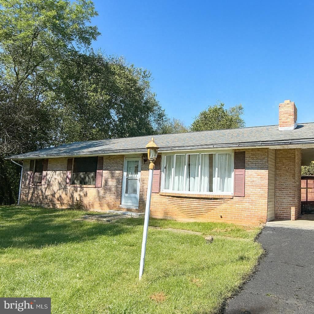 Photo of 1536 W Trindle Road, CARLISLE, PA 17015 (MLS # PACB2047658)