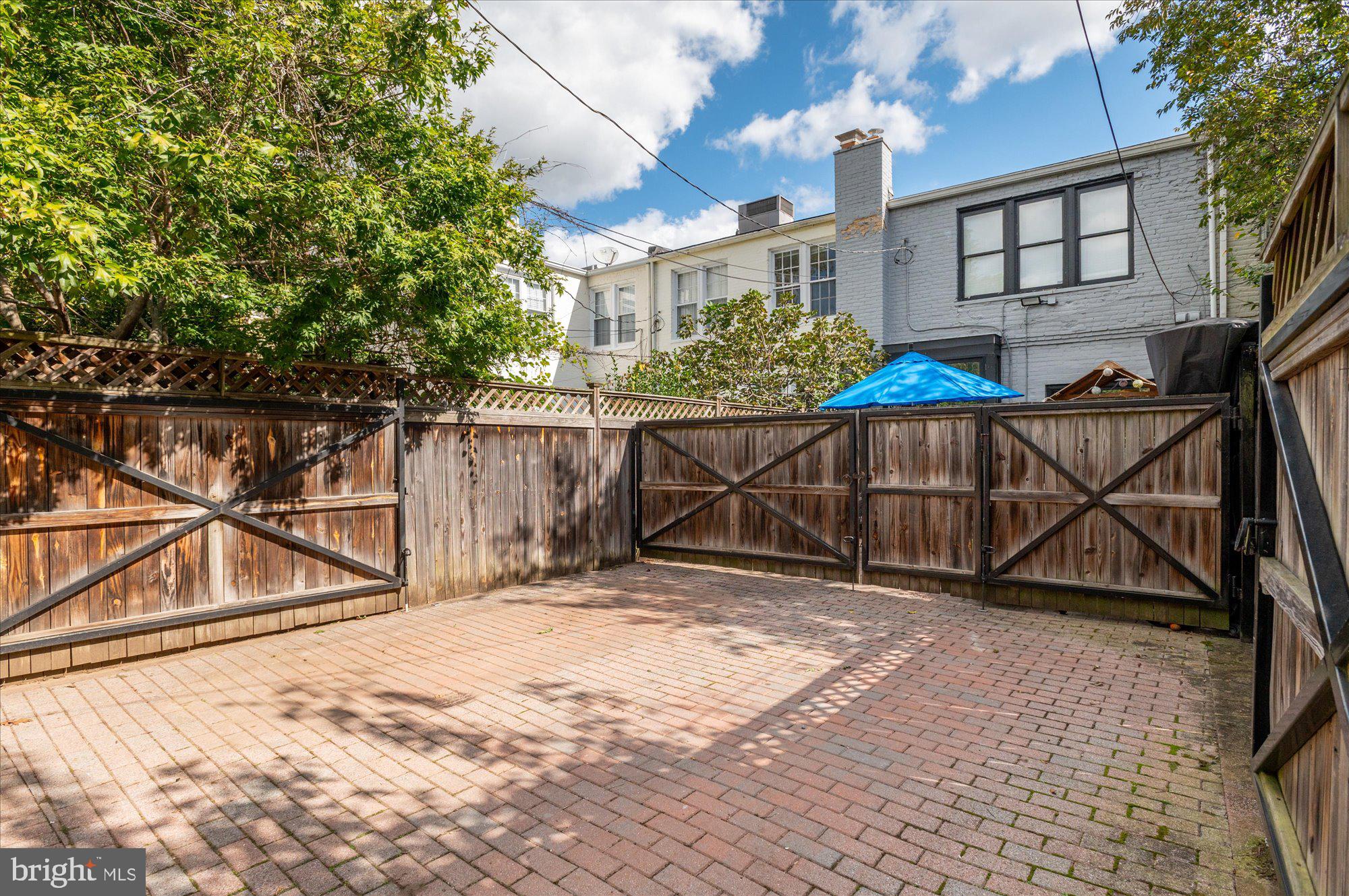 1906 37TH STREET NW