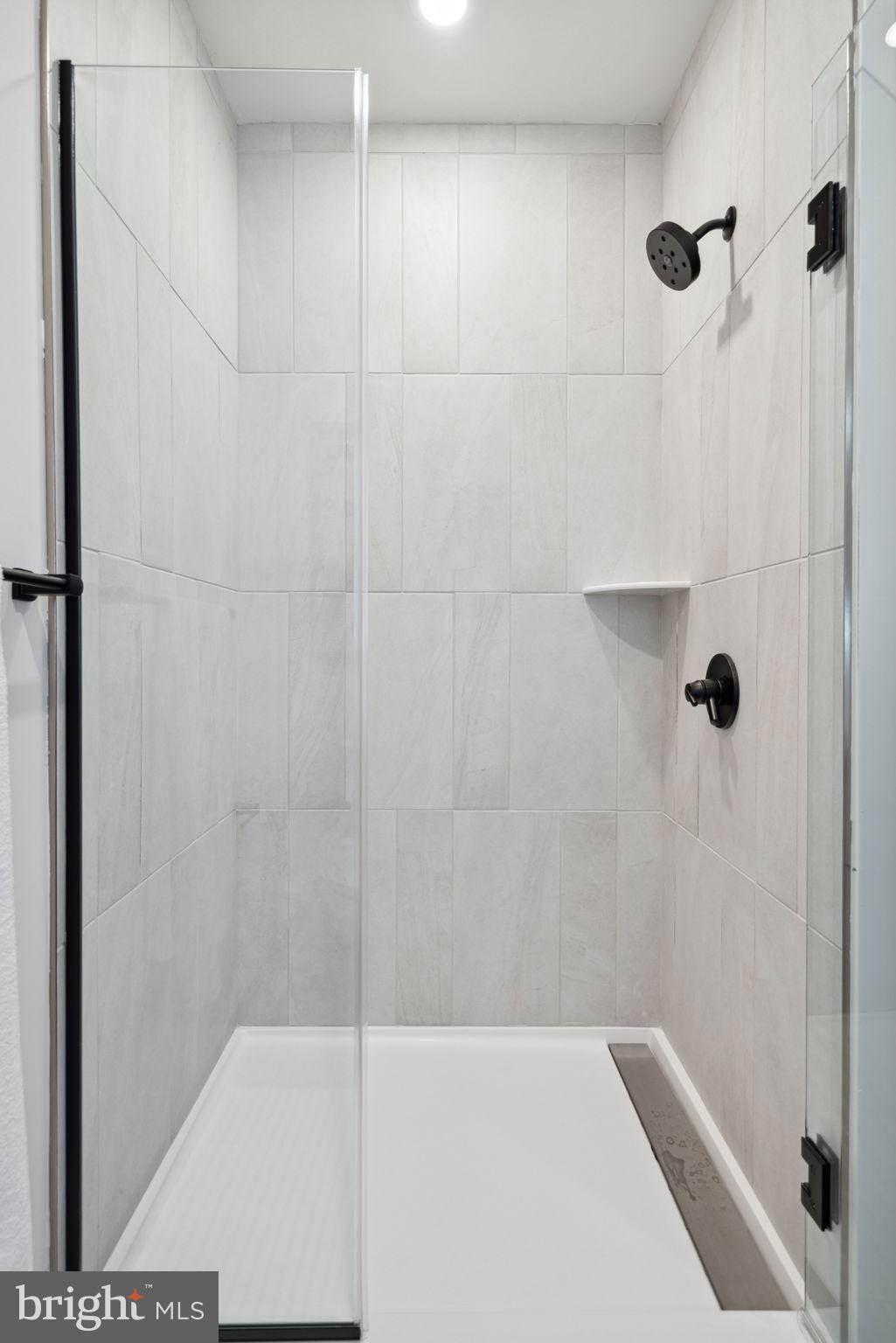 OLDE KENSINGTON - Residential Lease