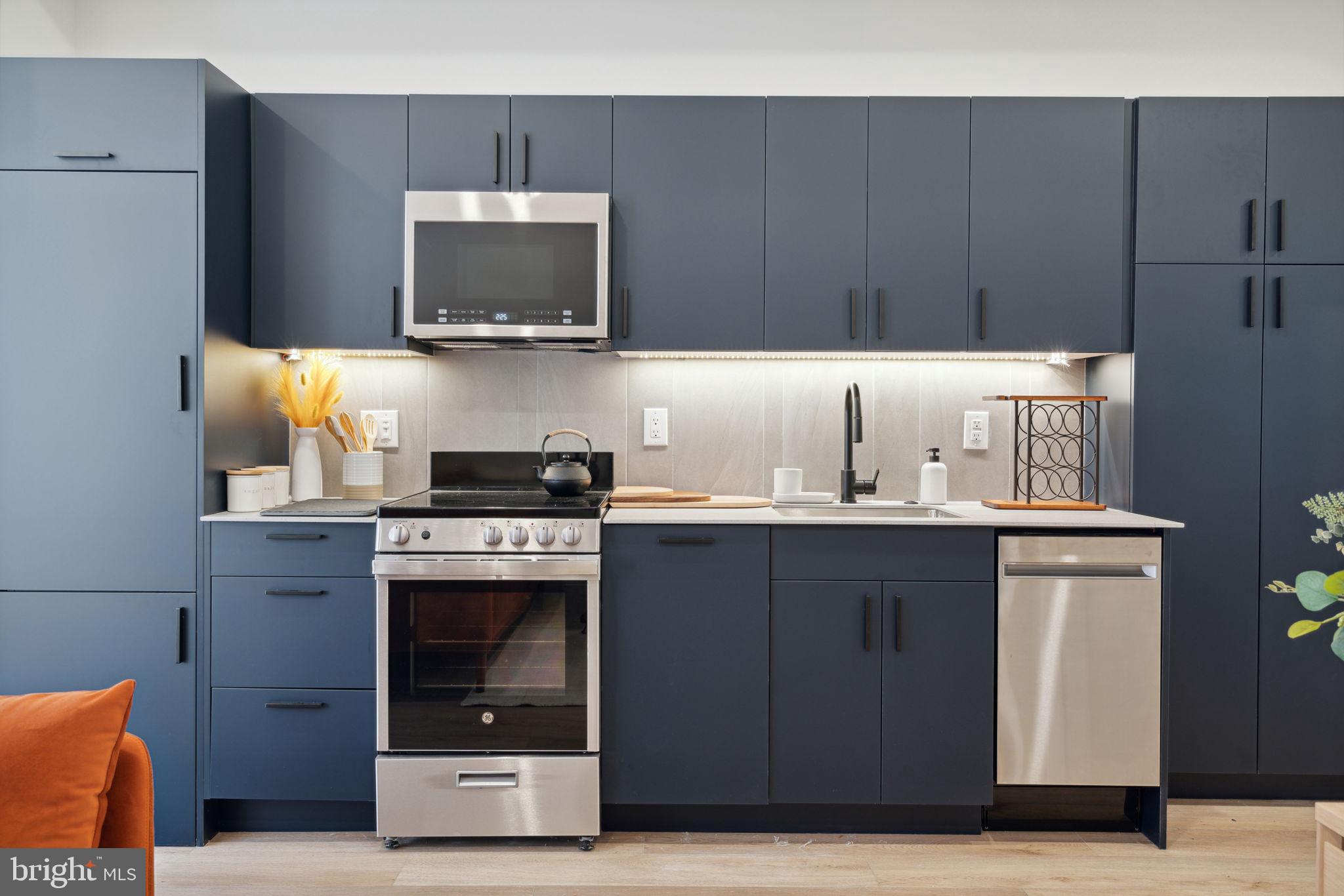 OLDE KENSINGTON - Residential Lease