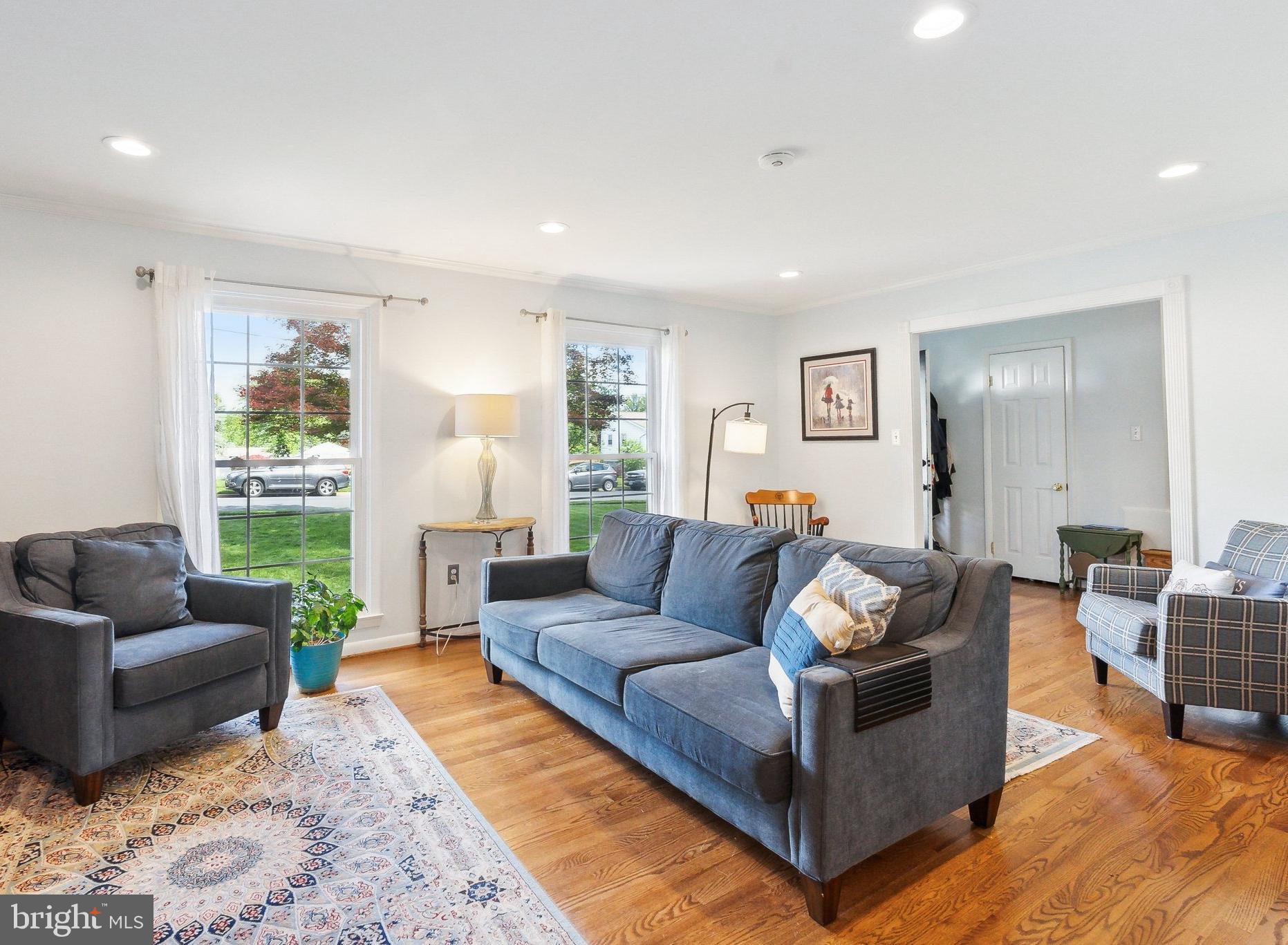 3106 SAVOY DRIVE