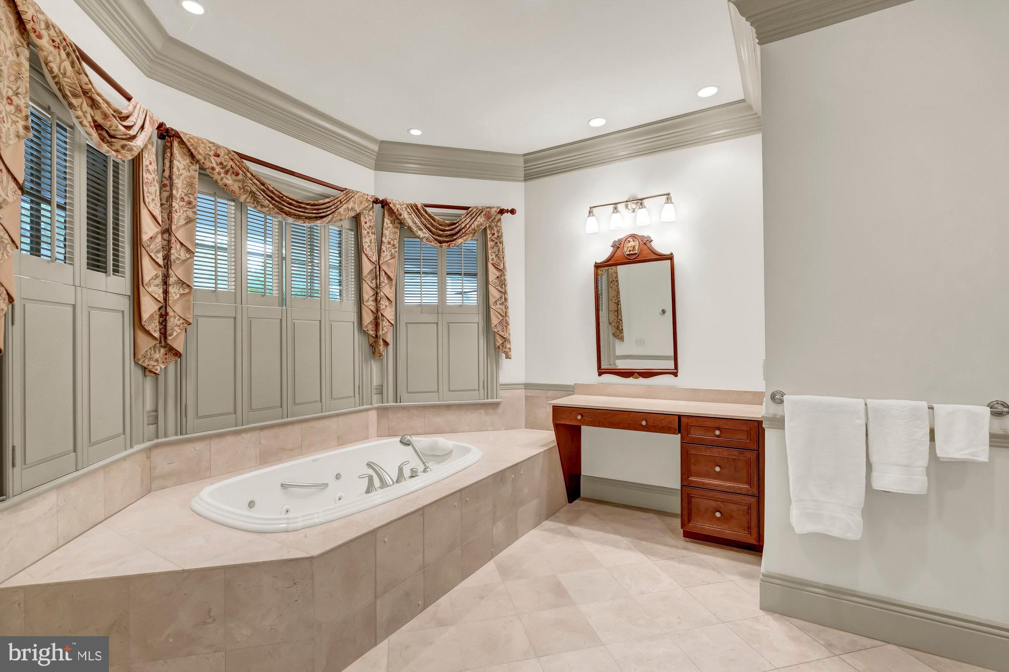 TEN PENNY WOODS - Residential