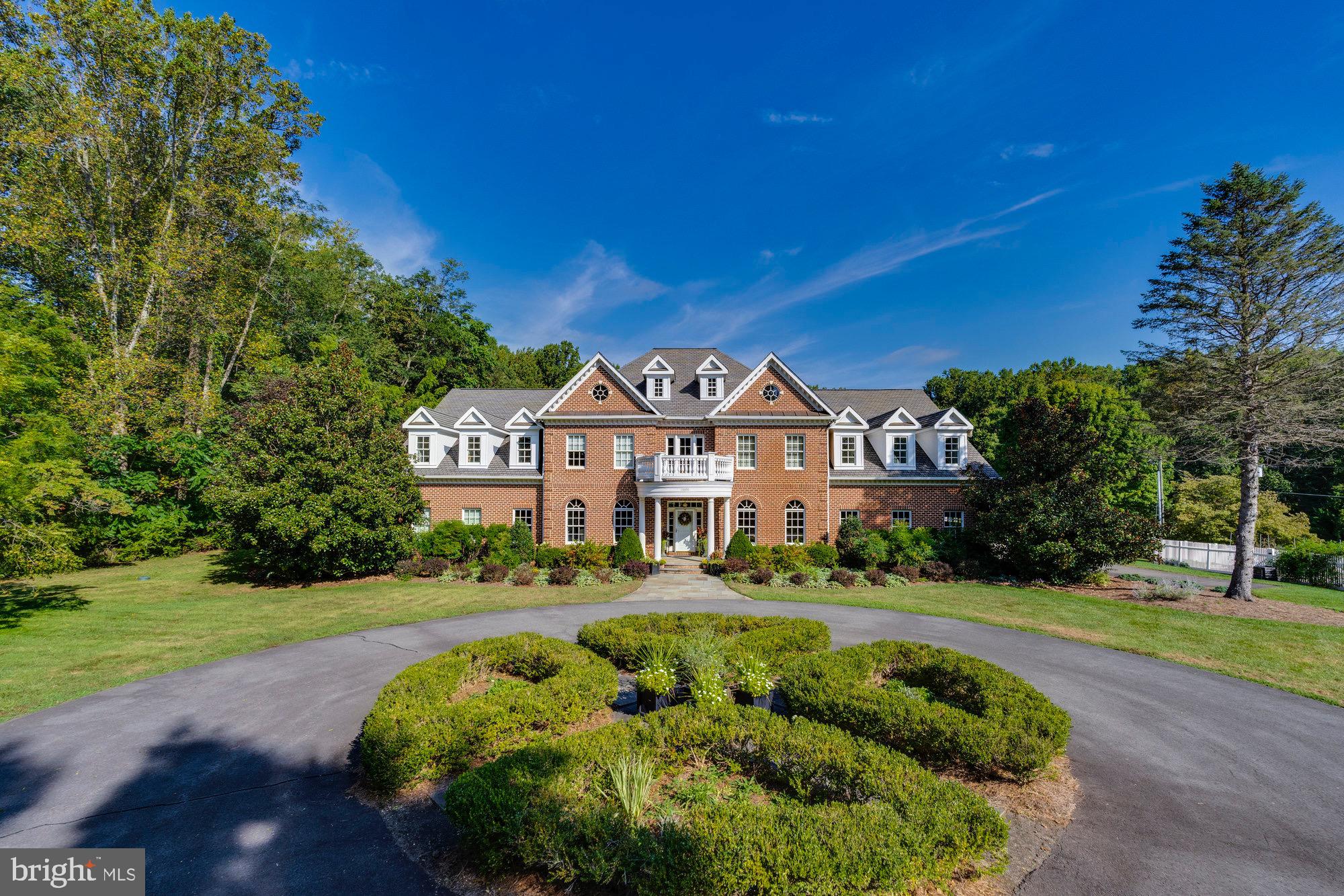 TEN PENNY WOODS - Residential