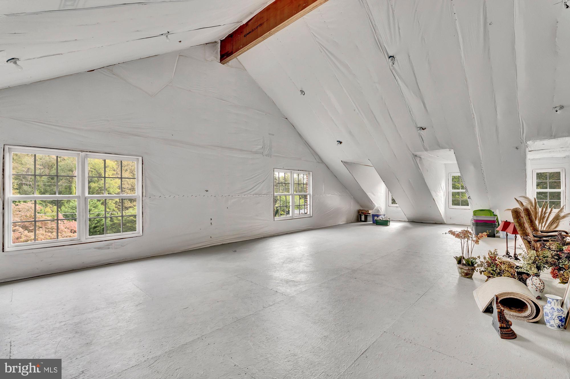 TEN PENNY WOODS - Residential