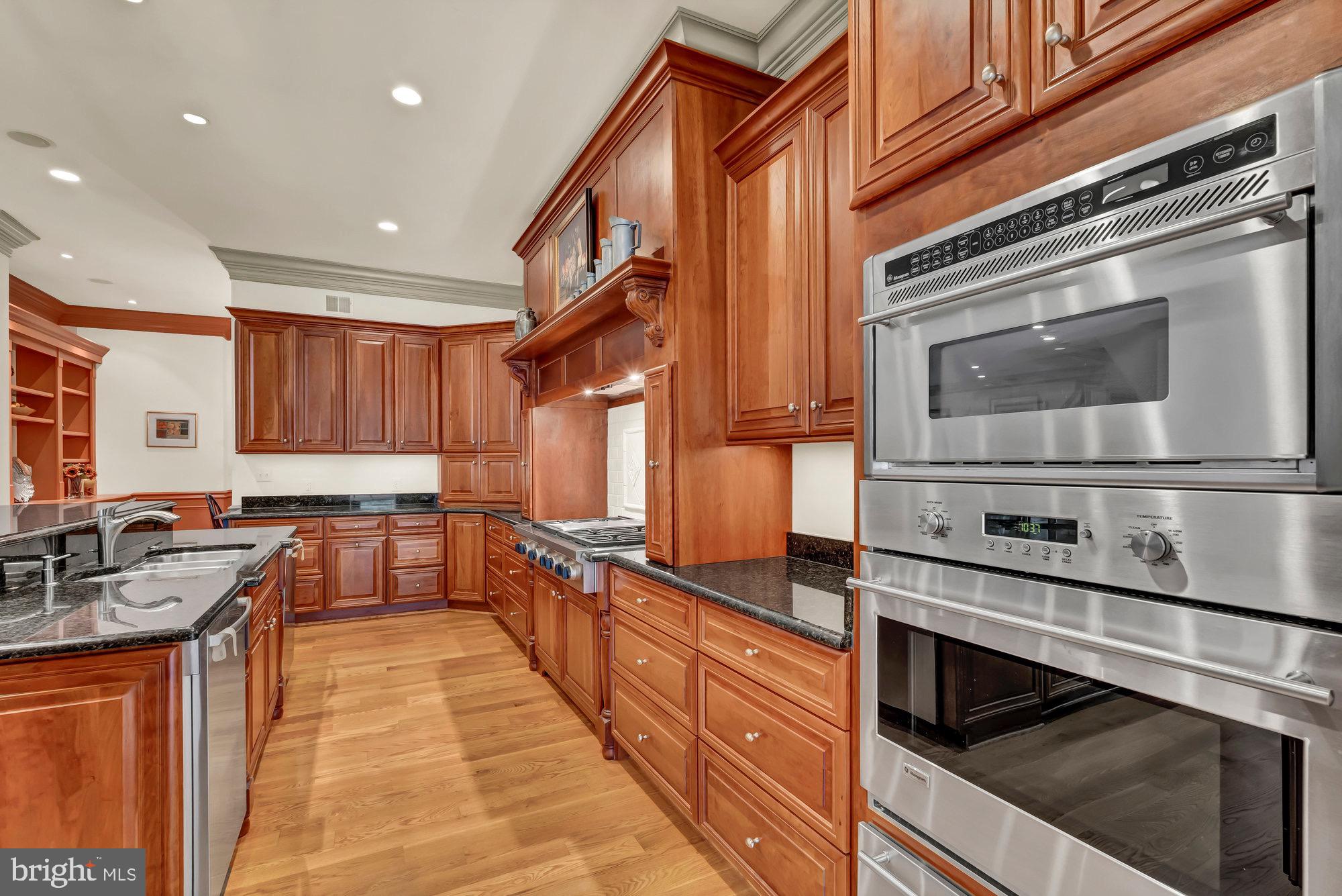 TEN PENNY WOODS - Residential