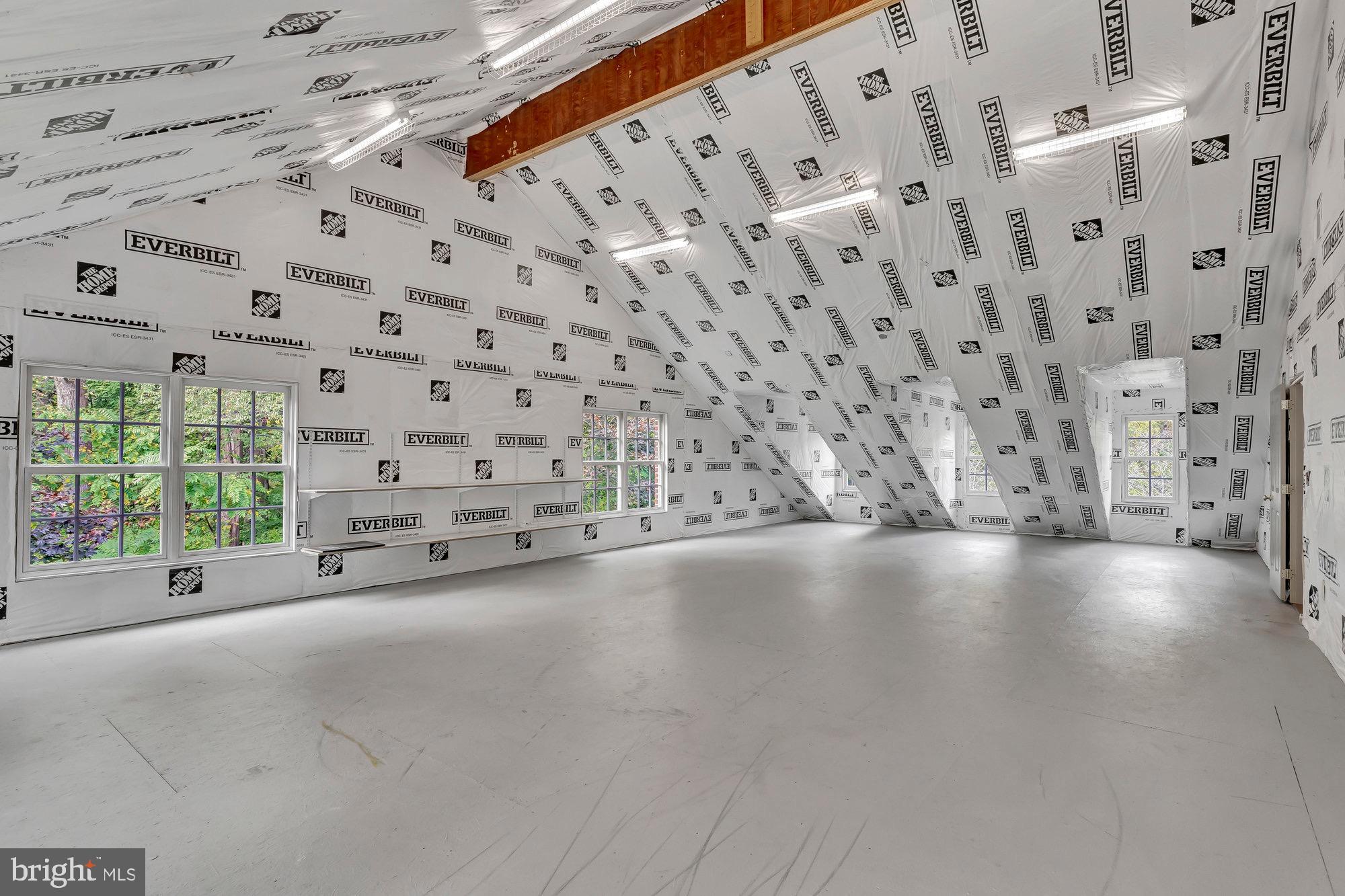 TEN PENNY WOODS - Residential