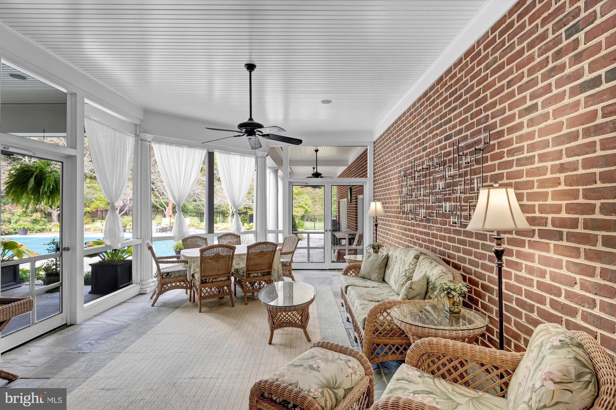 TEN PENNY WOODS - Residential