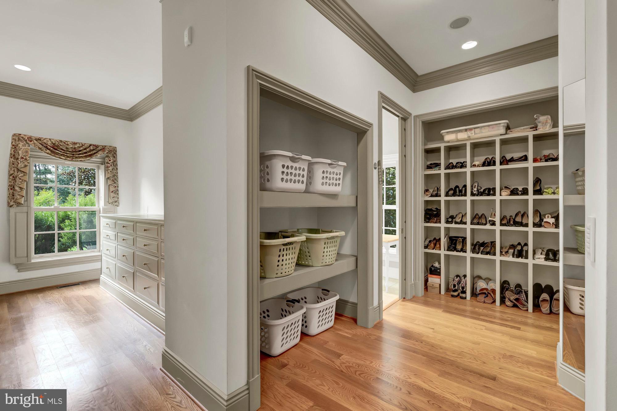 TEN PENNY WOODS - Residential