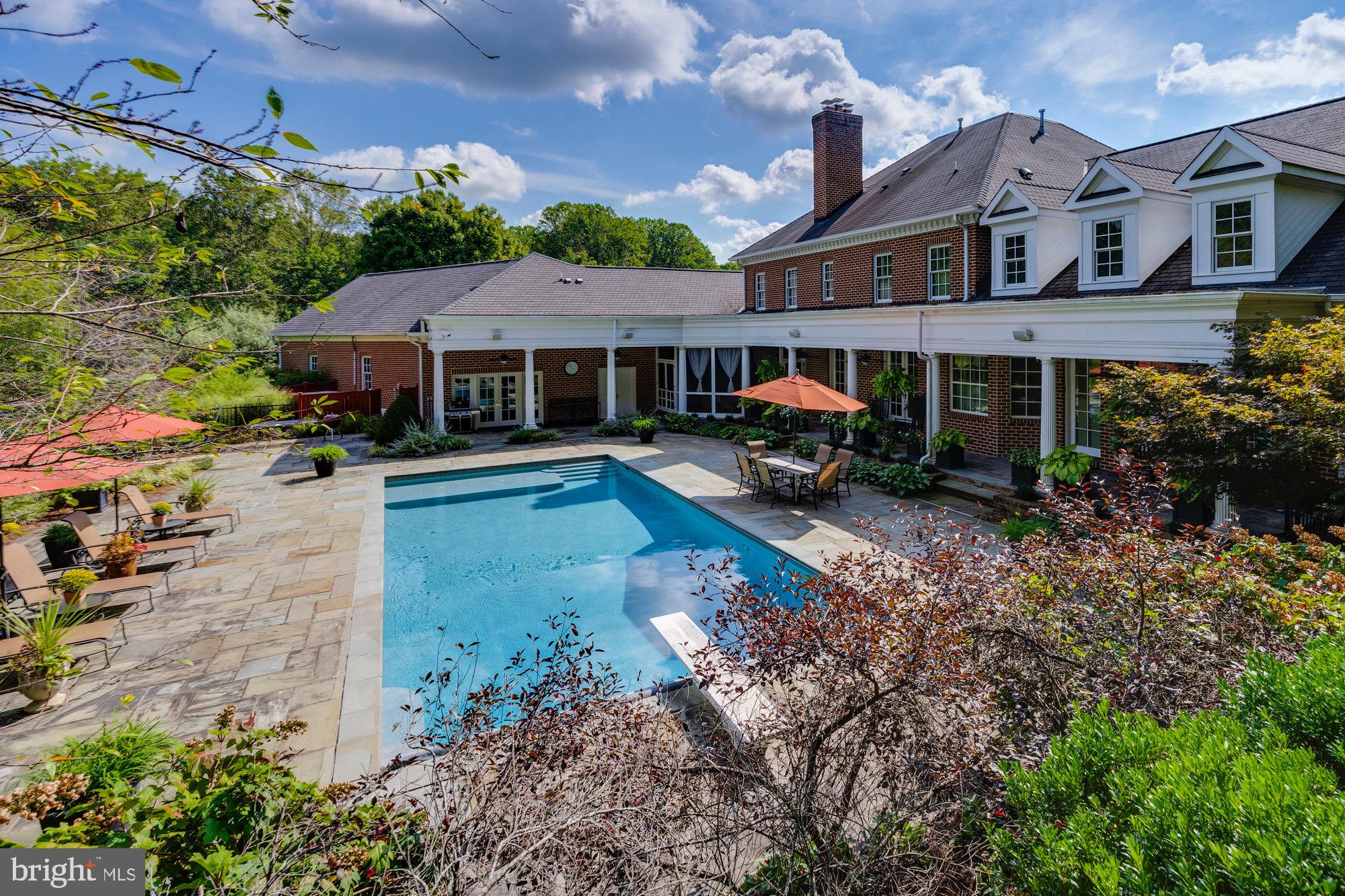 TEN PENNY WOODS - Residential