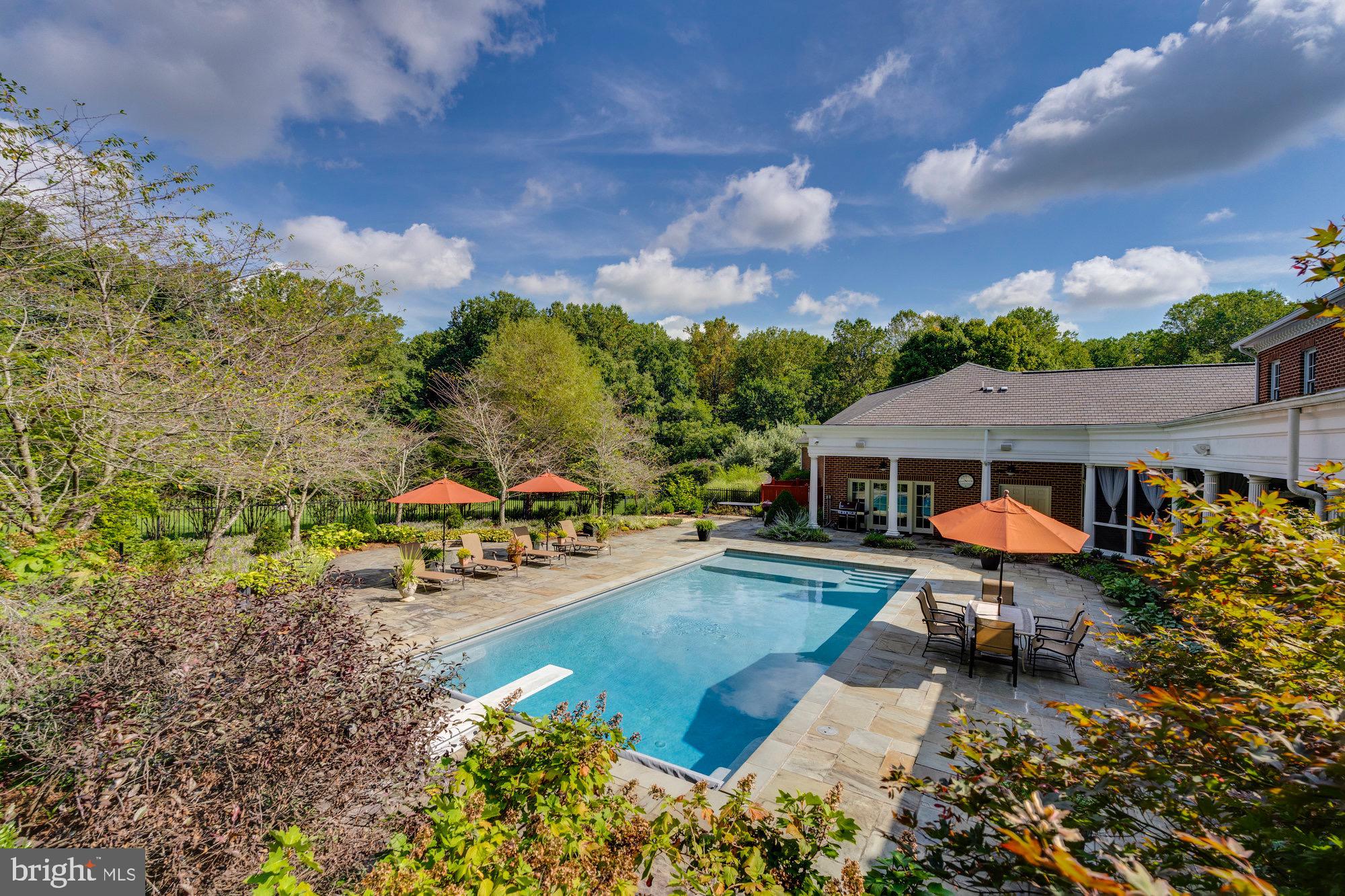 TEN PENNY WOODS - Residential