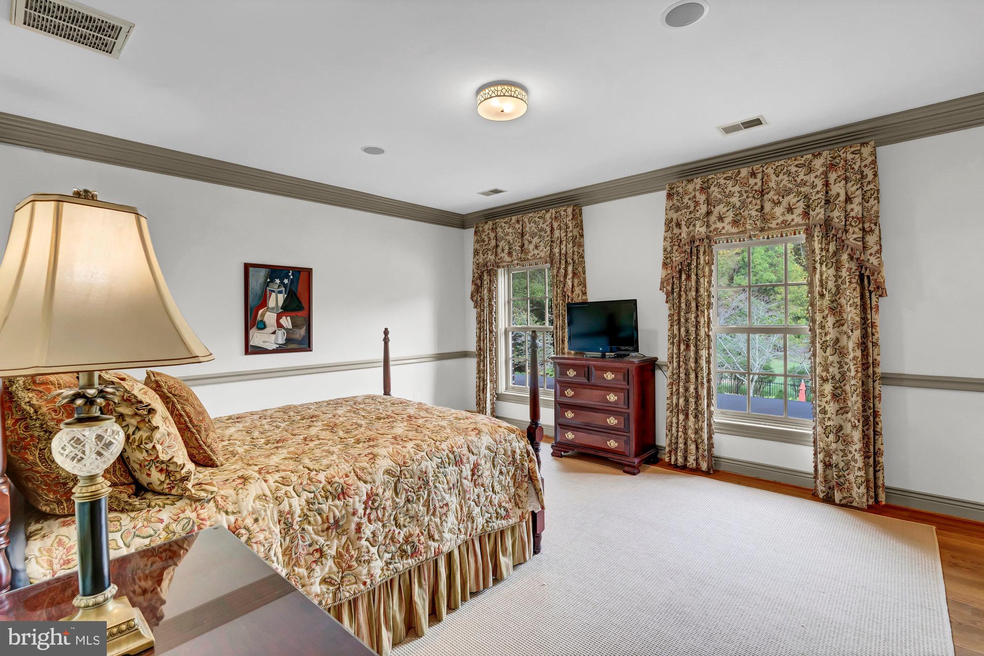 TEN PENNY WOODS - Residential