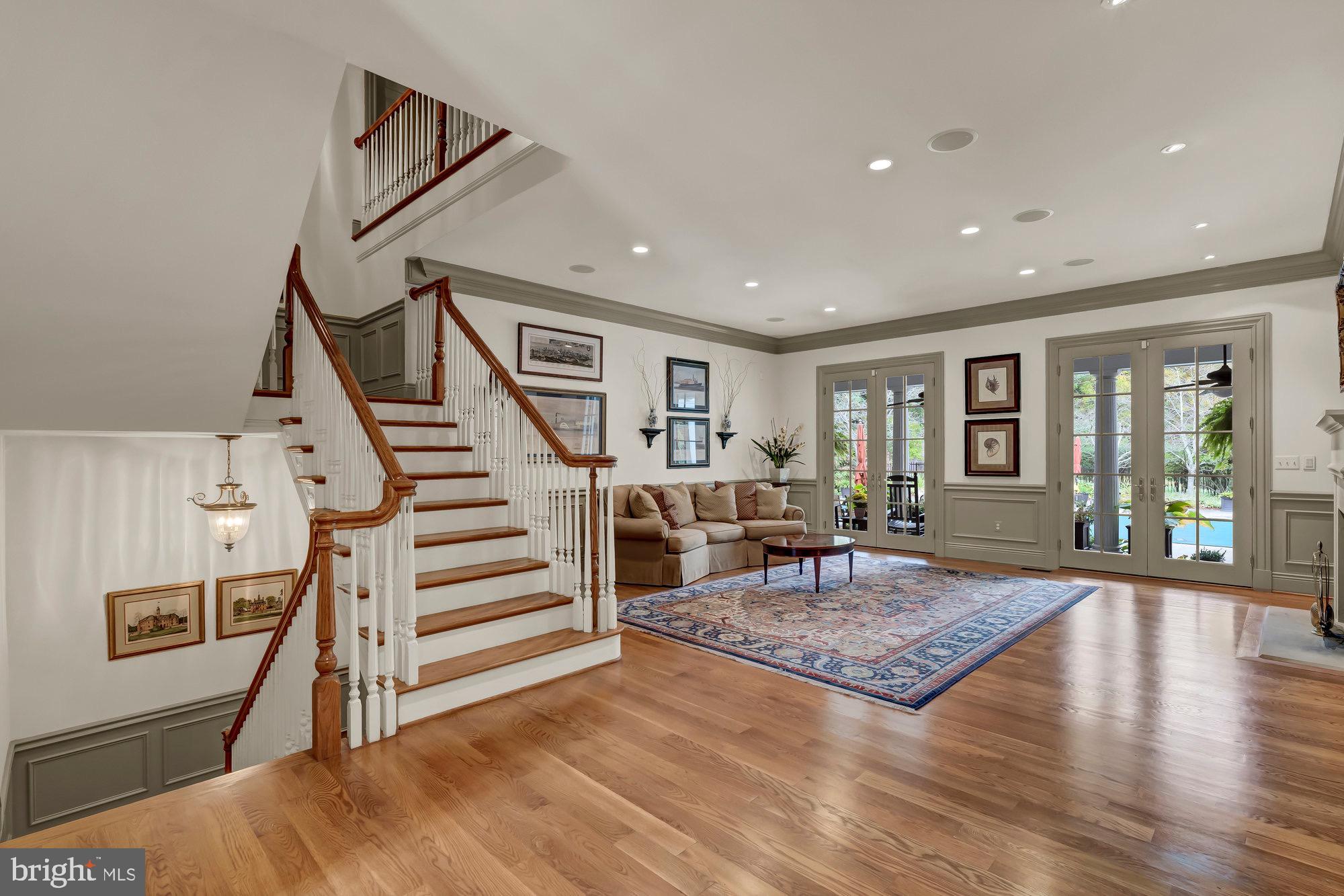 TEN PENNY WOODS - Residential