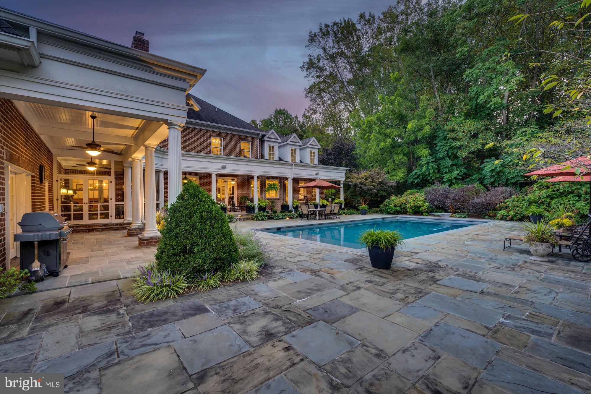 TEN PENNY WOODS - Residential