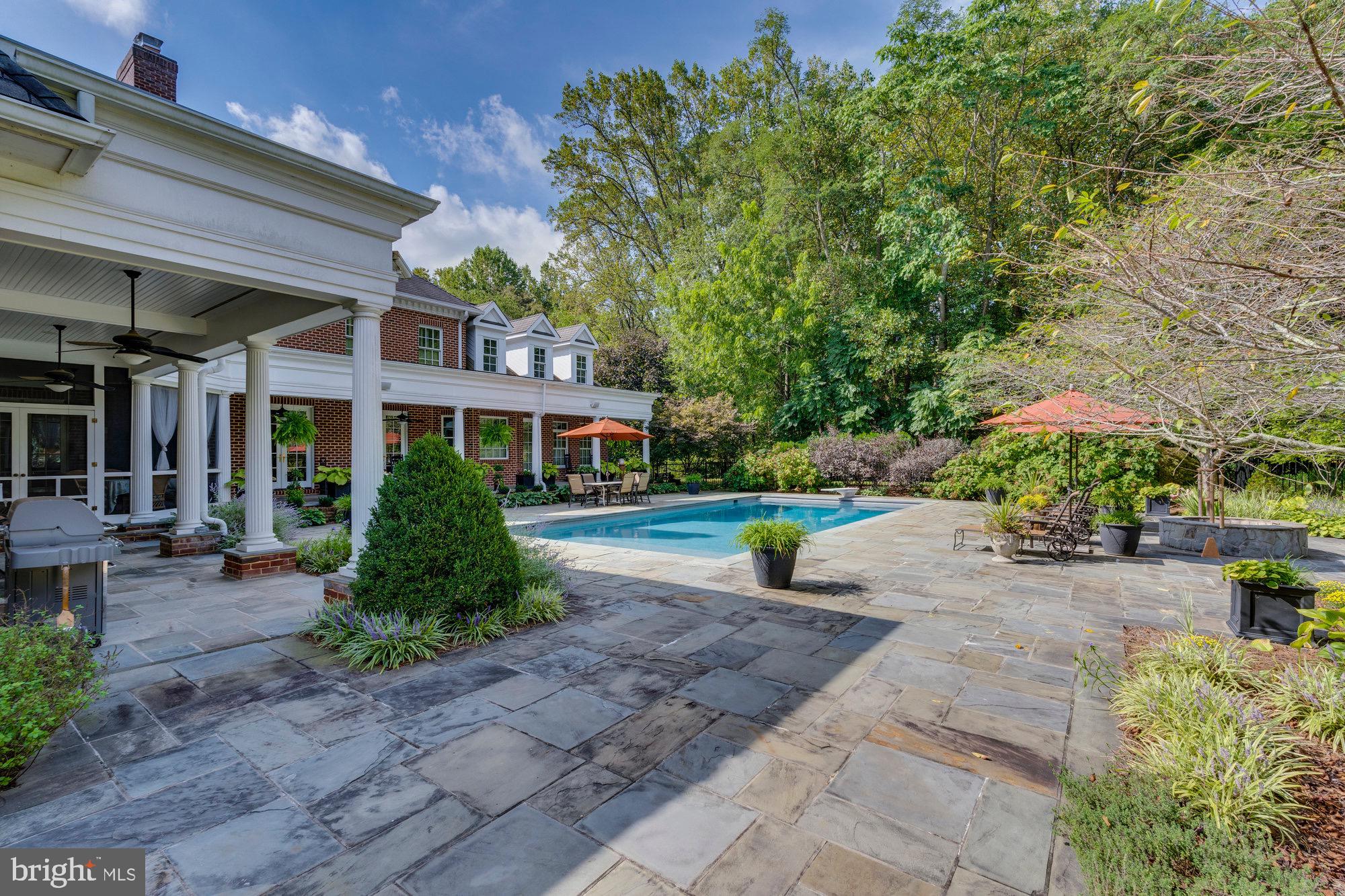 TEN PENNY WOODS - Residential