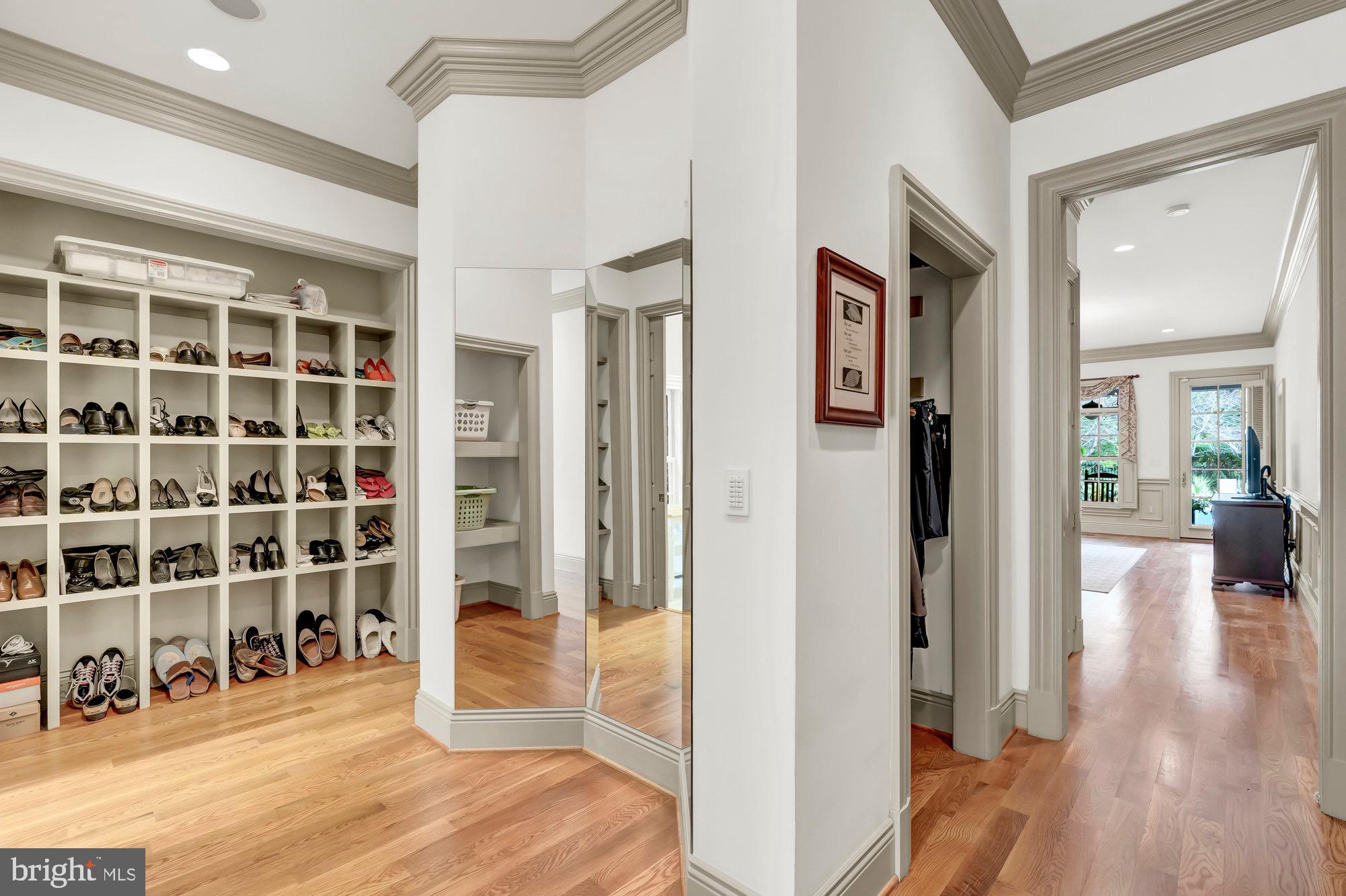 TEN PENNY WOODS - Residential