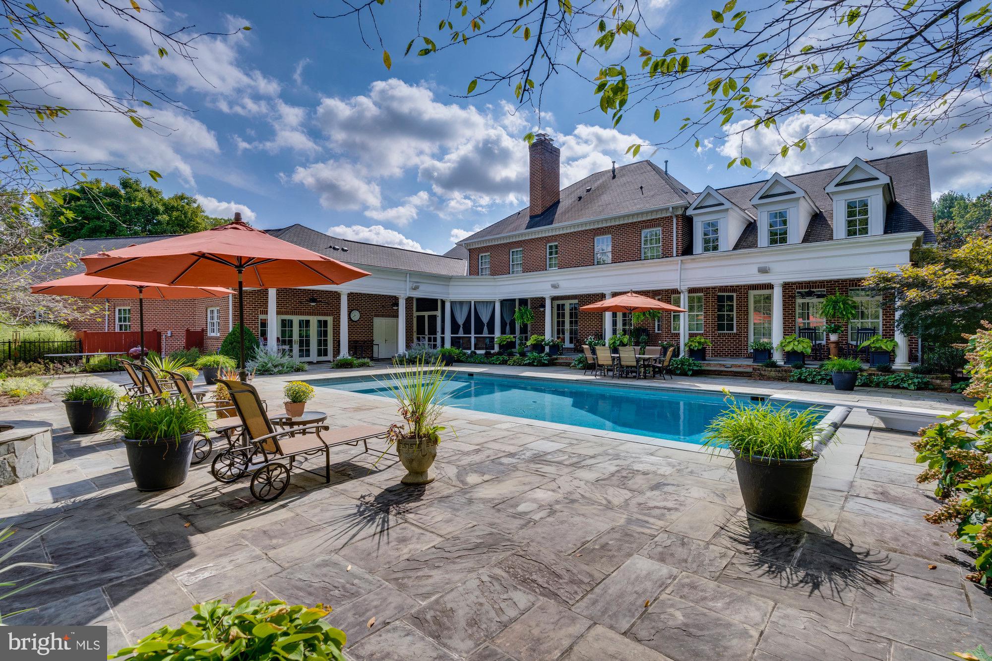 TEN PENNY WOODS - Residential