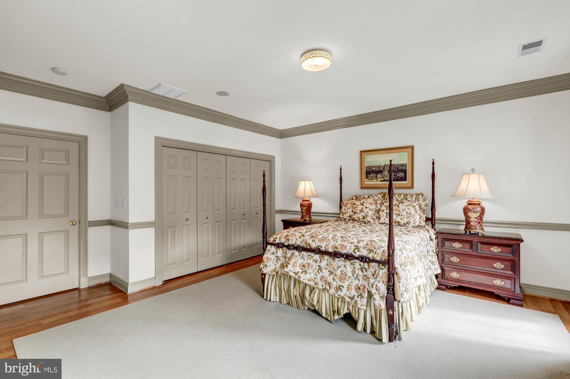 TEN PENNY WOODS - Residential