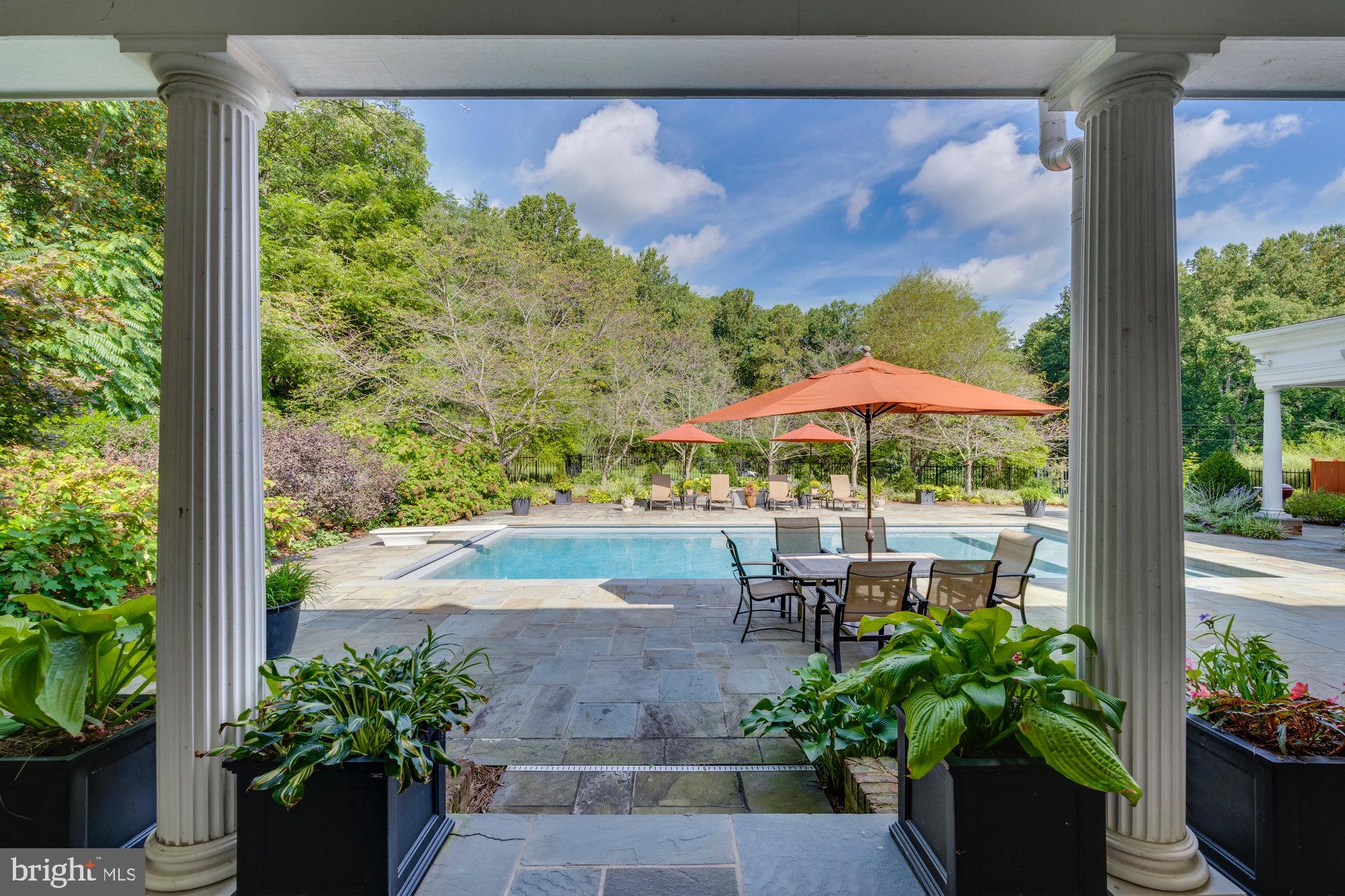 TEN PENNY WOODS - Residential