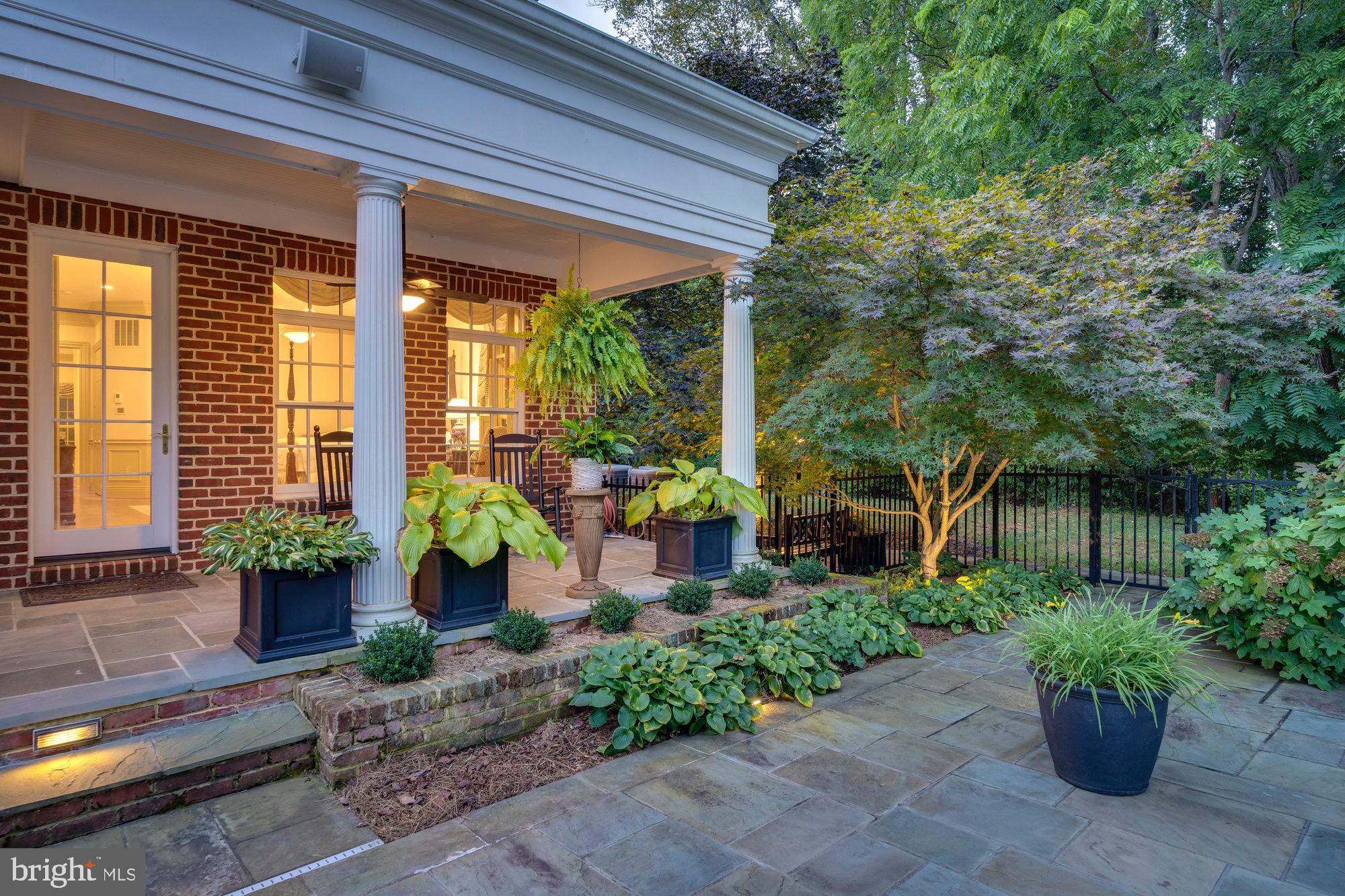 TEN PENNY WOODS - Residential