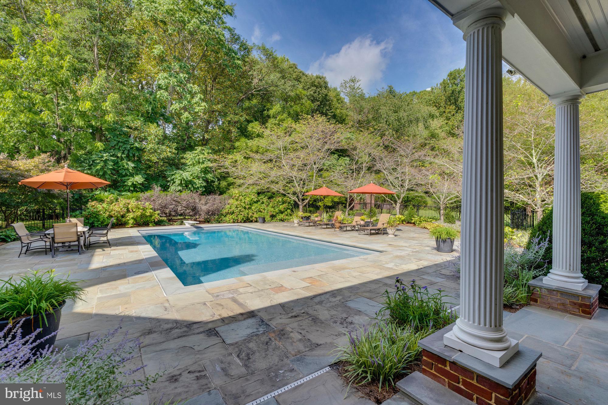 TEN PENNY WOODS - Residential