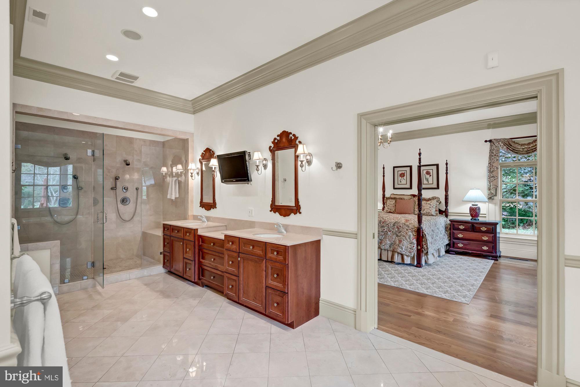 TEN PENNY WOODS - Residential