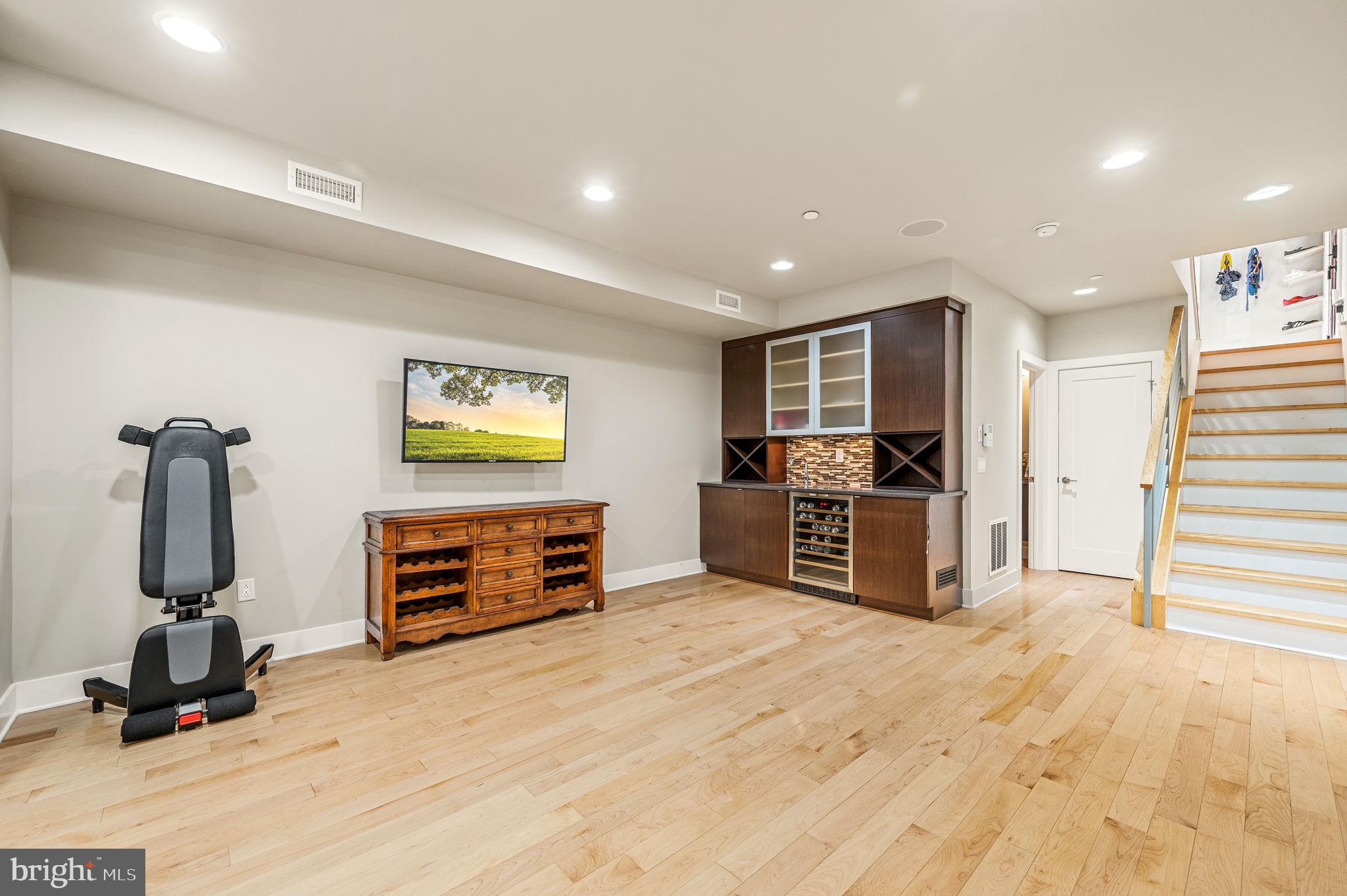 GRADUATE HOSPITAL - Residential