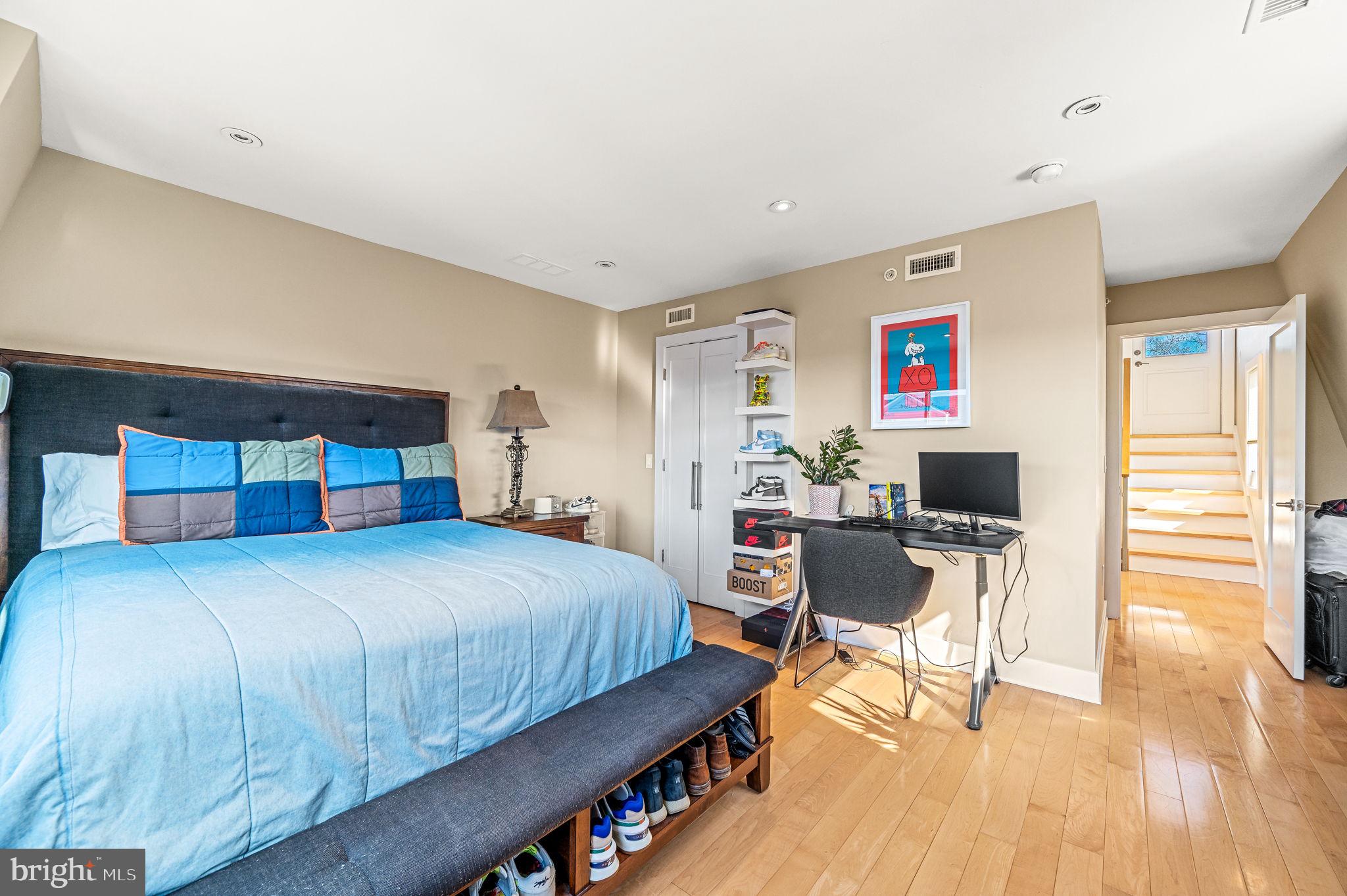 GRADUATE HOSPITAL - Residential