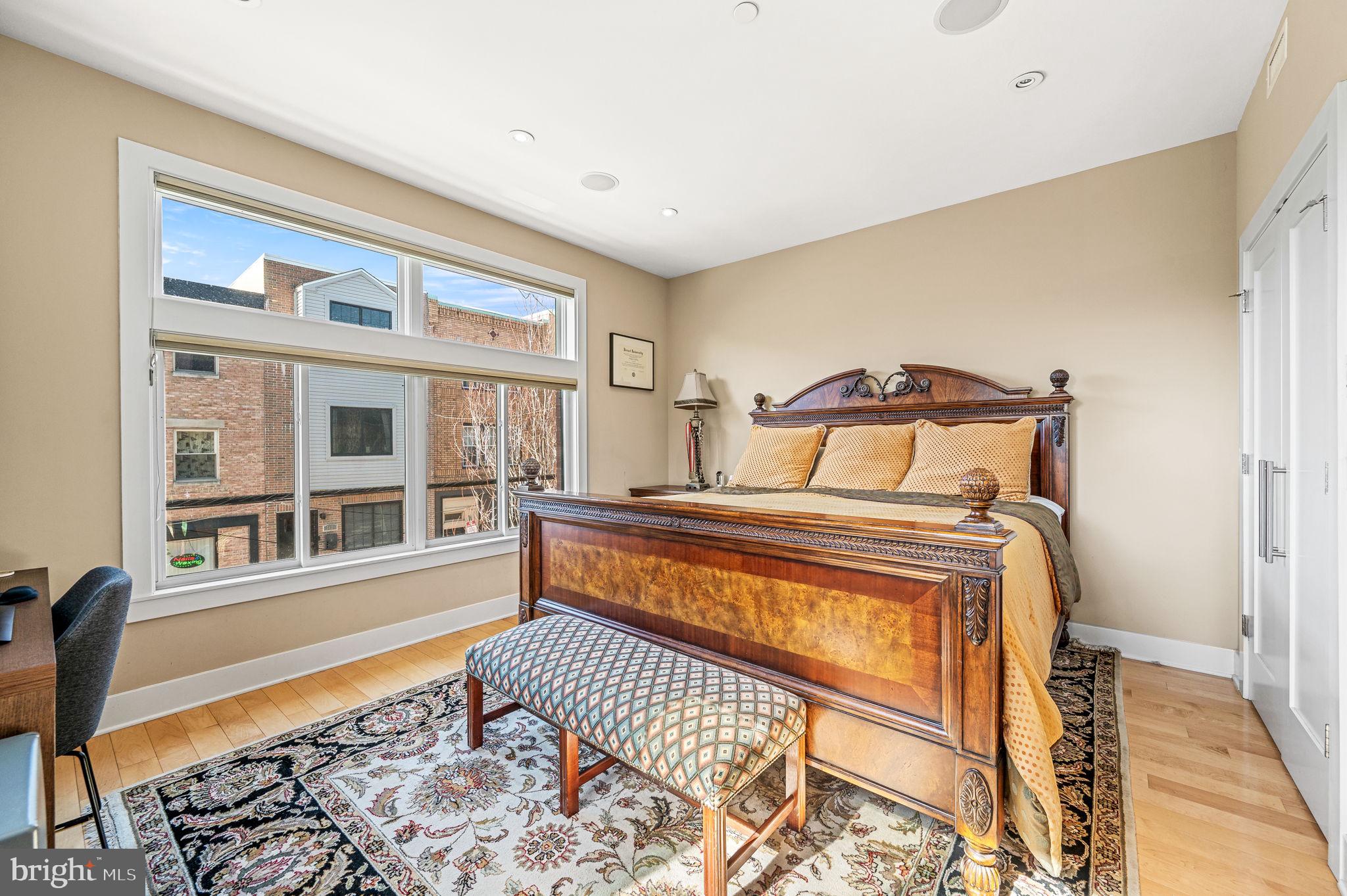 GRADUATE HOSPITAL - Residential