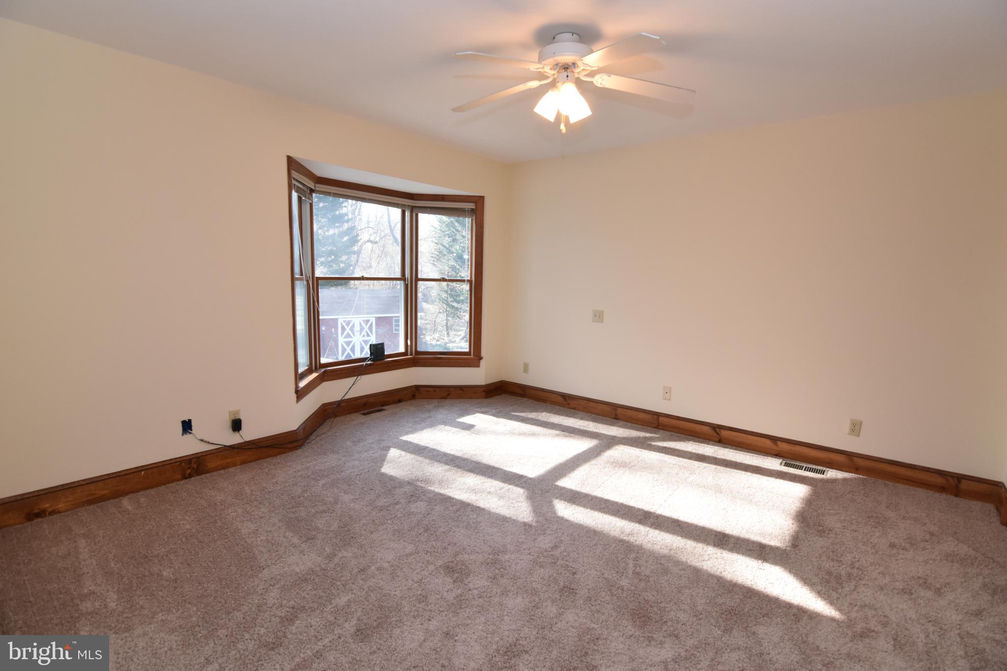 BRETON BAY ESTATES - Residential