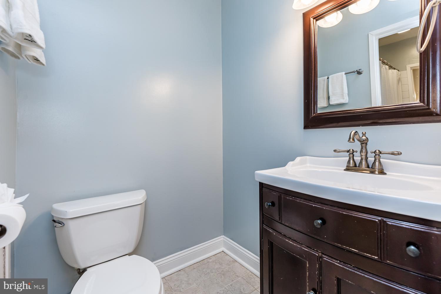 SHADOW OAKS - Residential