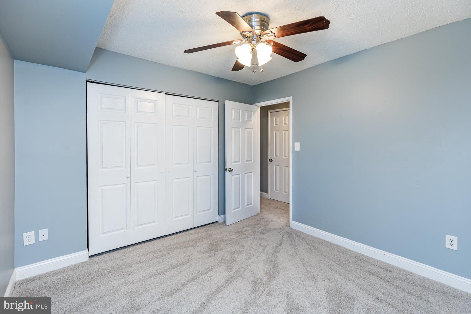 SHADOW OAKS - Residential