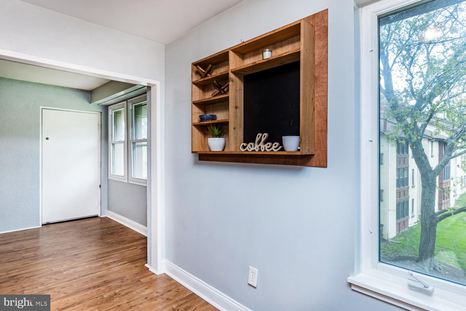 SHADOW OAKS - Residential