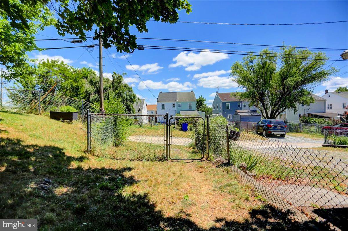 HAGERSTOWN - Residential