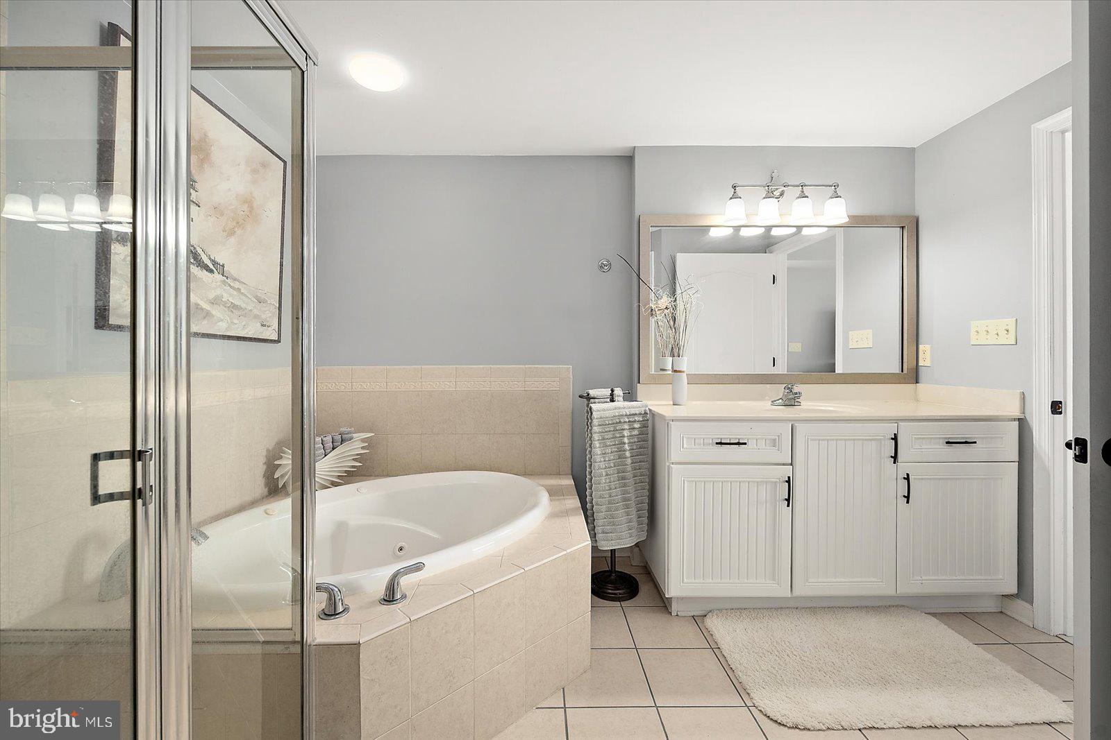 HARBOUR LIGHT CONDOS - Residential