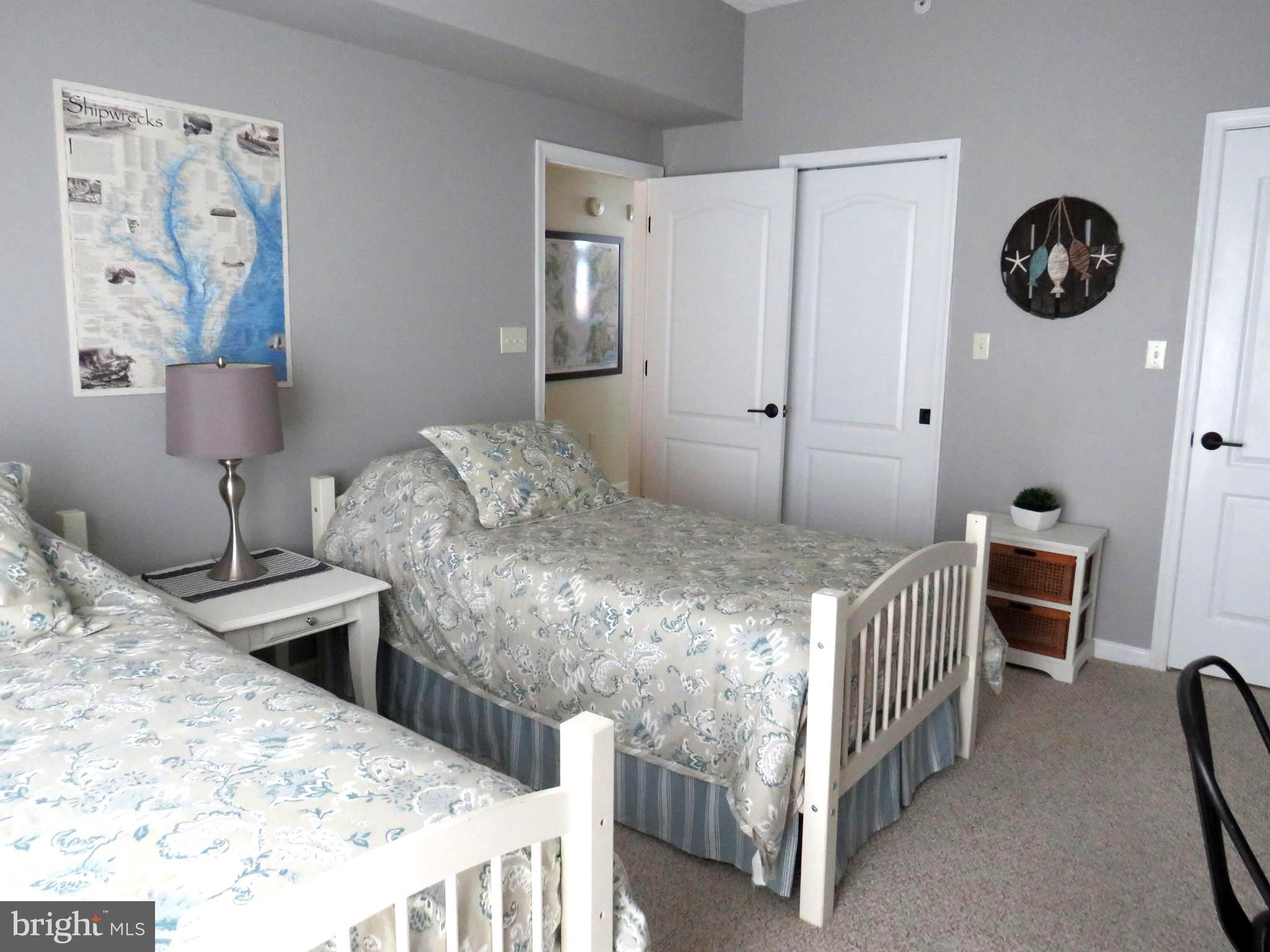 HARBOUR LIGHT CONDOS - Residential