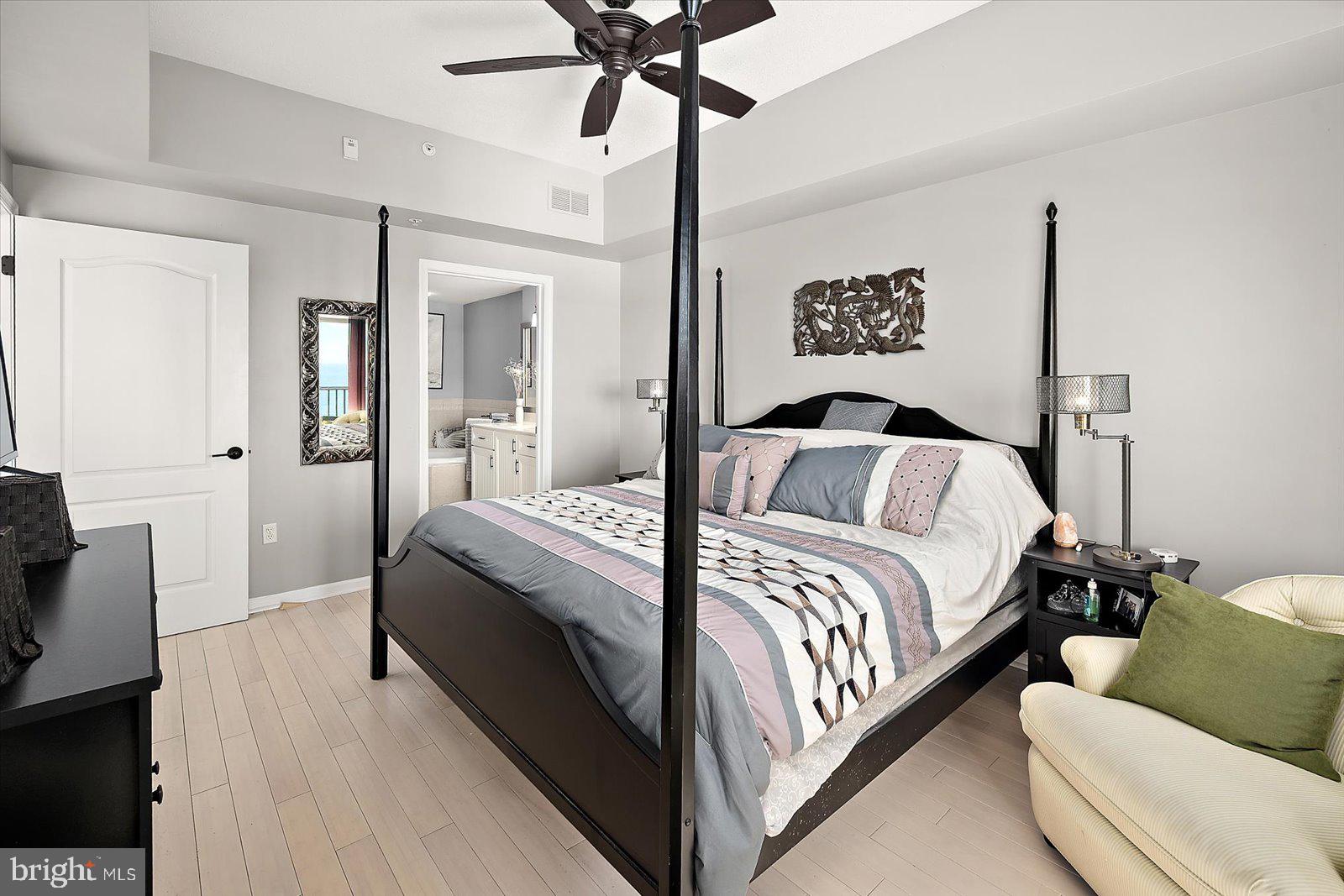 HARBOUR LIGHT CONDOS - Residential