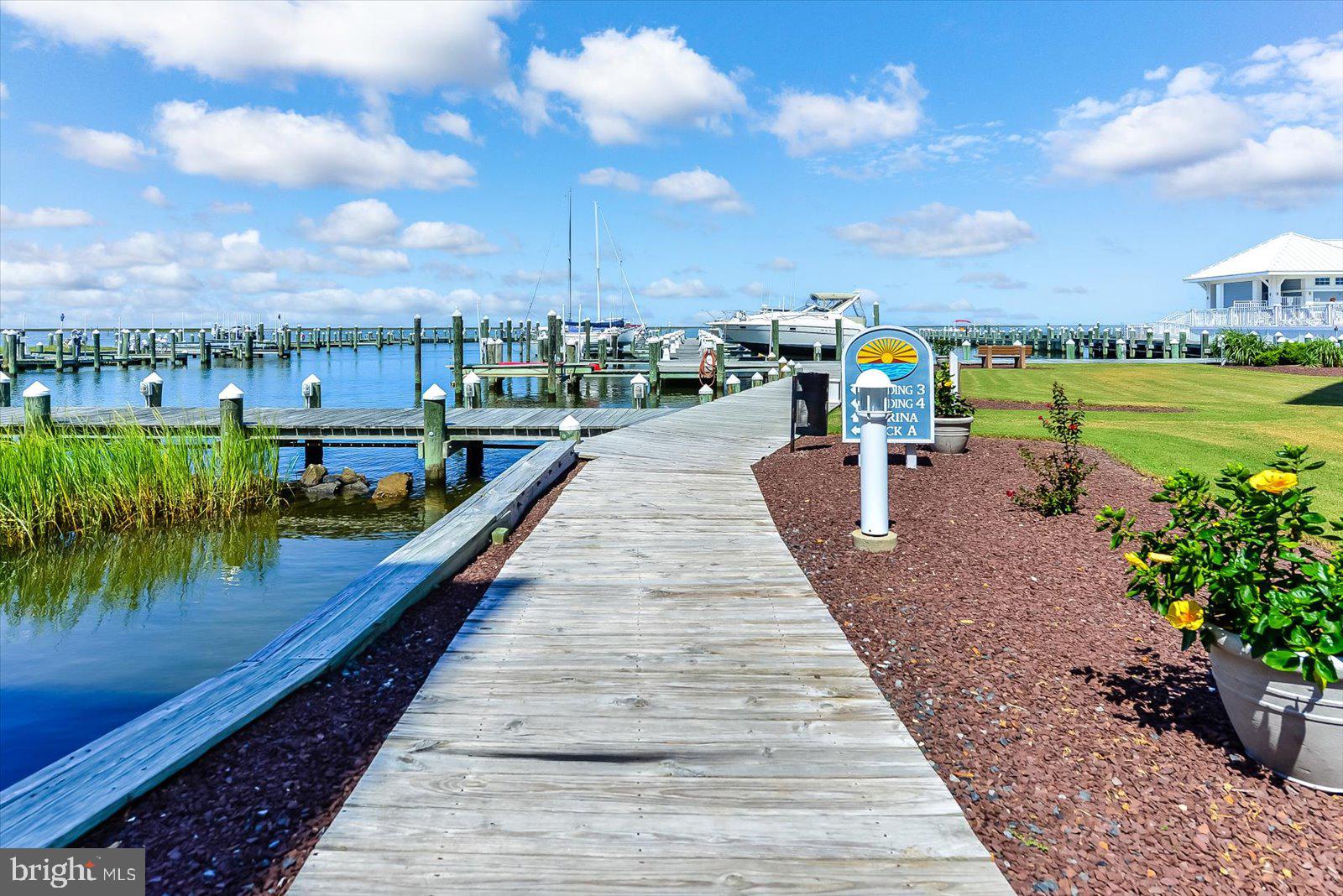 HARBOUR LIGHT CONDOS - Residential