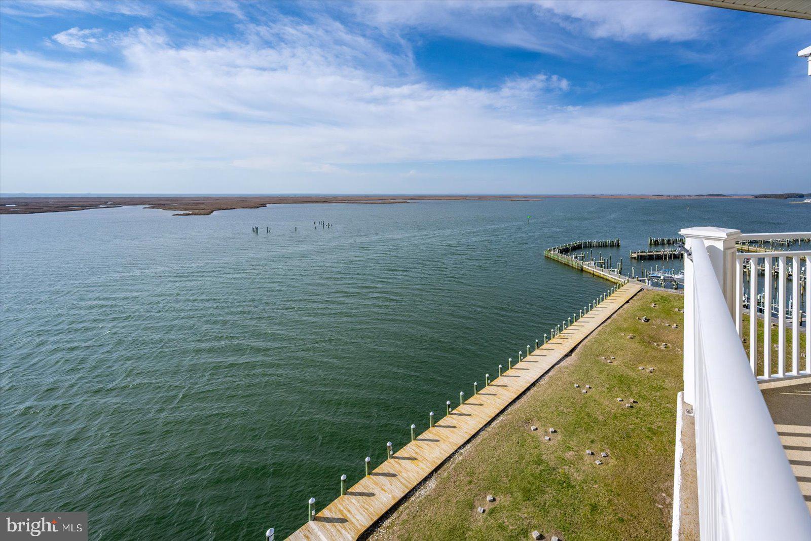 HARBOUR LIGHT CONDOS - Residential