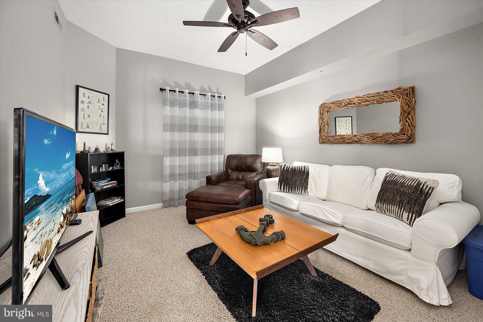 HARBOUR LIGHT CONDOS - Residential