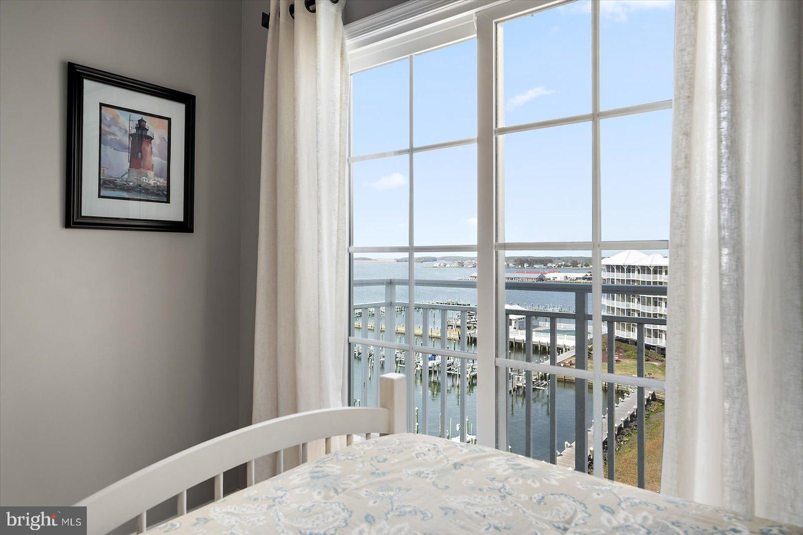 HARBOUR LIGHT CONDOS - Residential