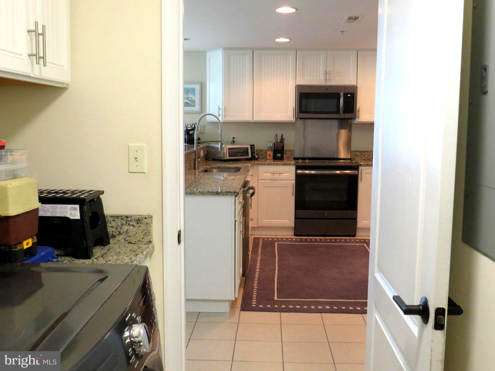 HARBOUR LIGHT CONDOS - Residential