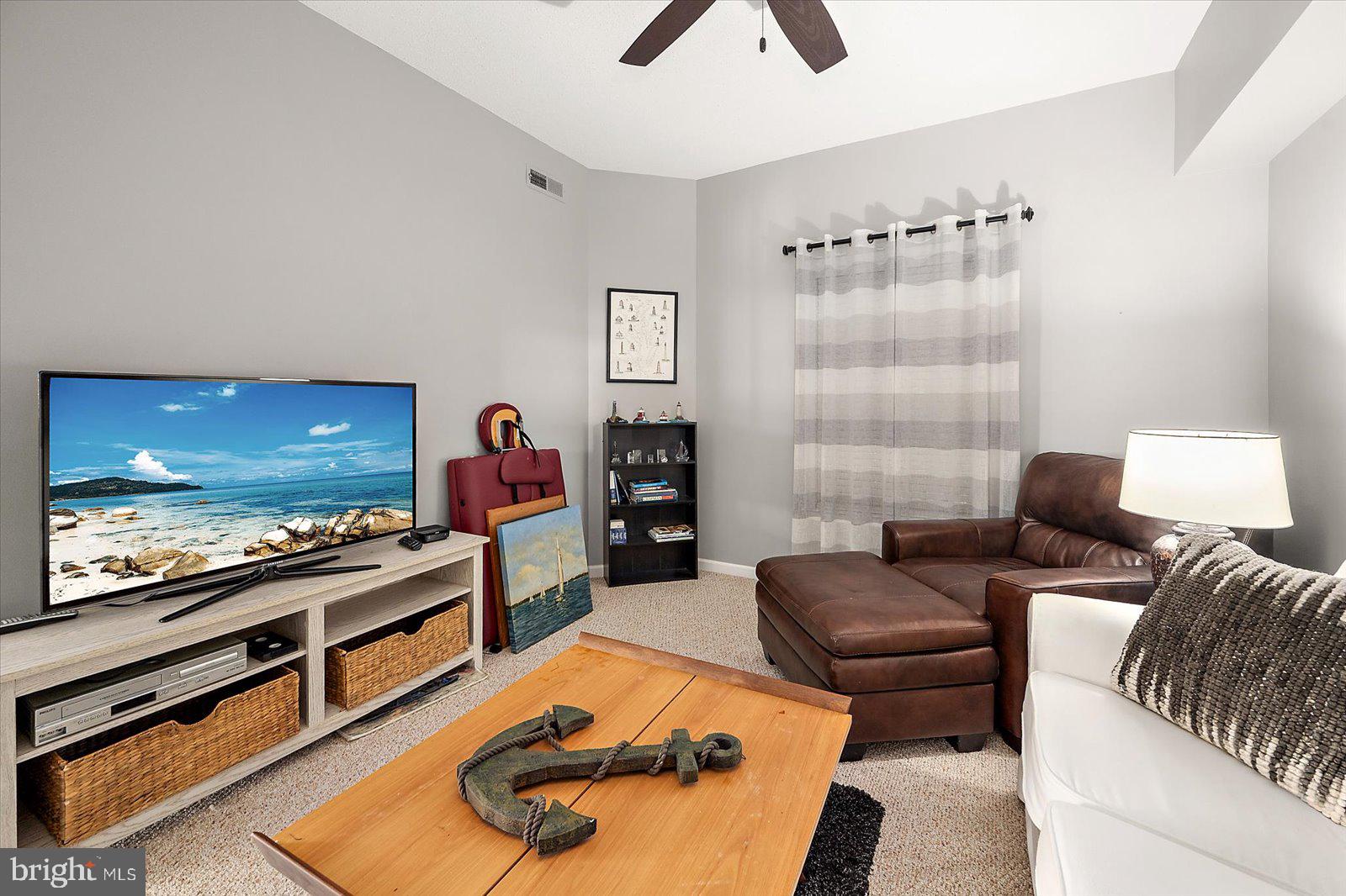 HARBOUR LIGHT CONDOS - Residential