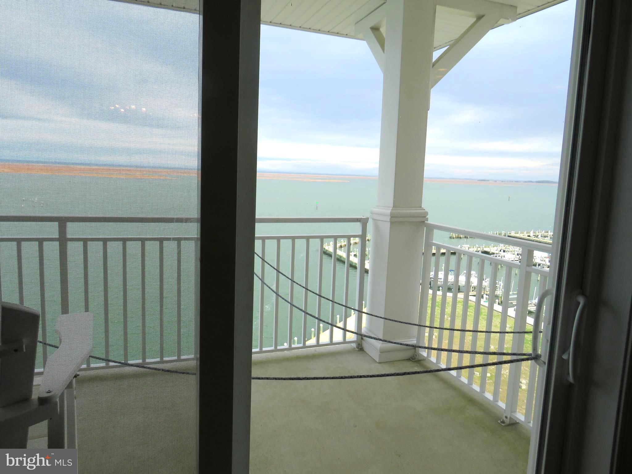 HARBOUR LIGHT CONDOS - Residential