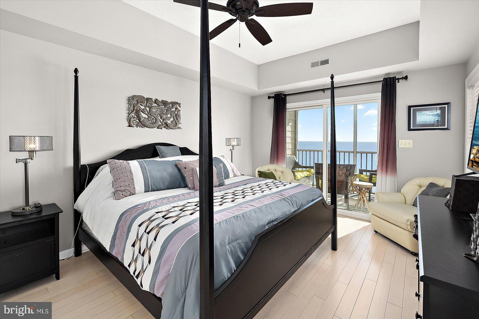 HARBOUR LIGHT CONDOS - Residential