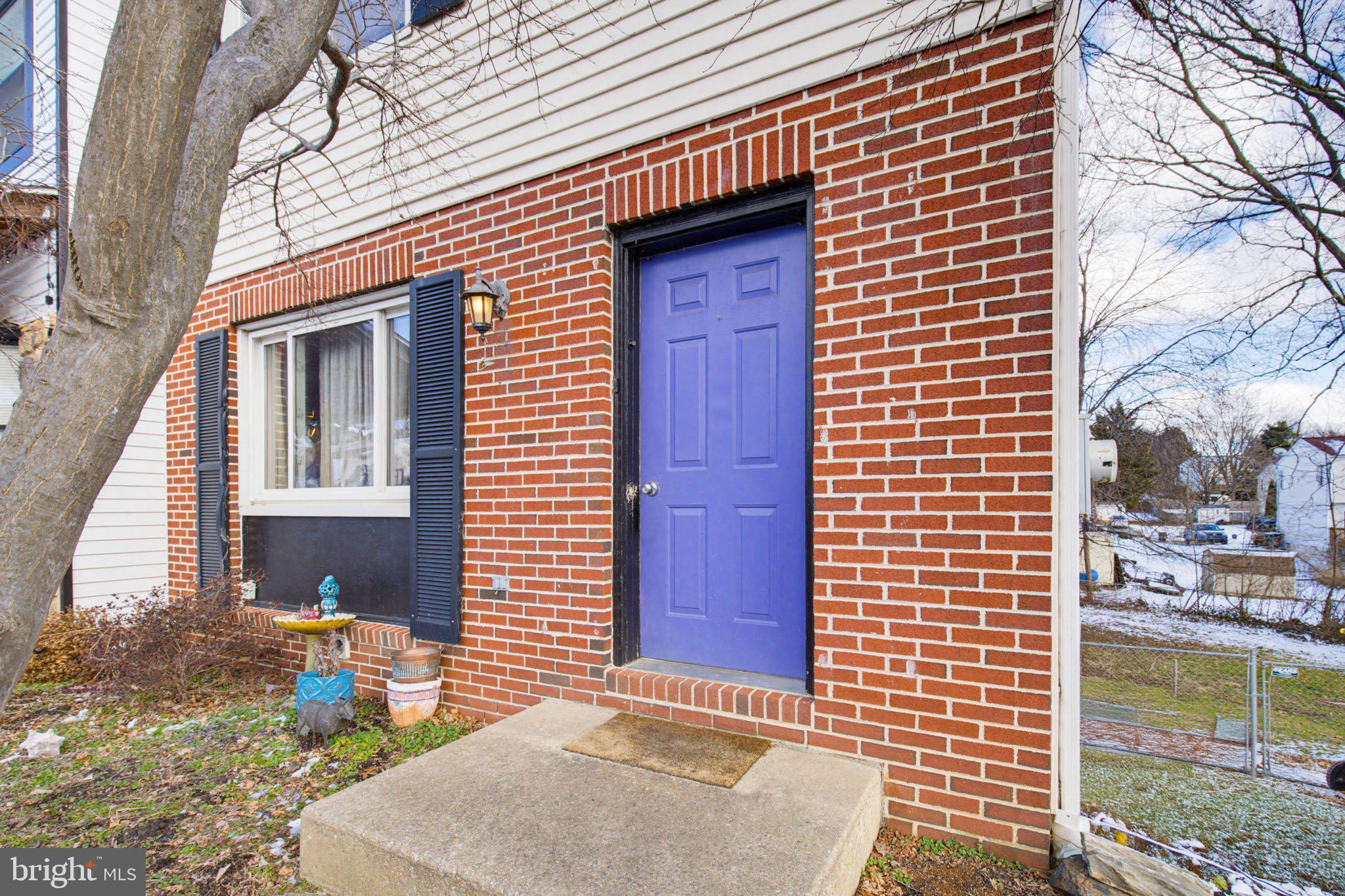 1038 MONTICELLO LANE