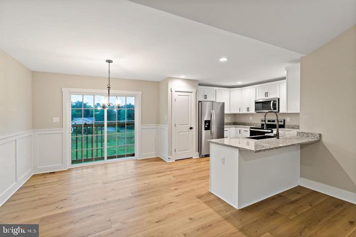 HIDDEN RIVER FARM - Residential