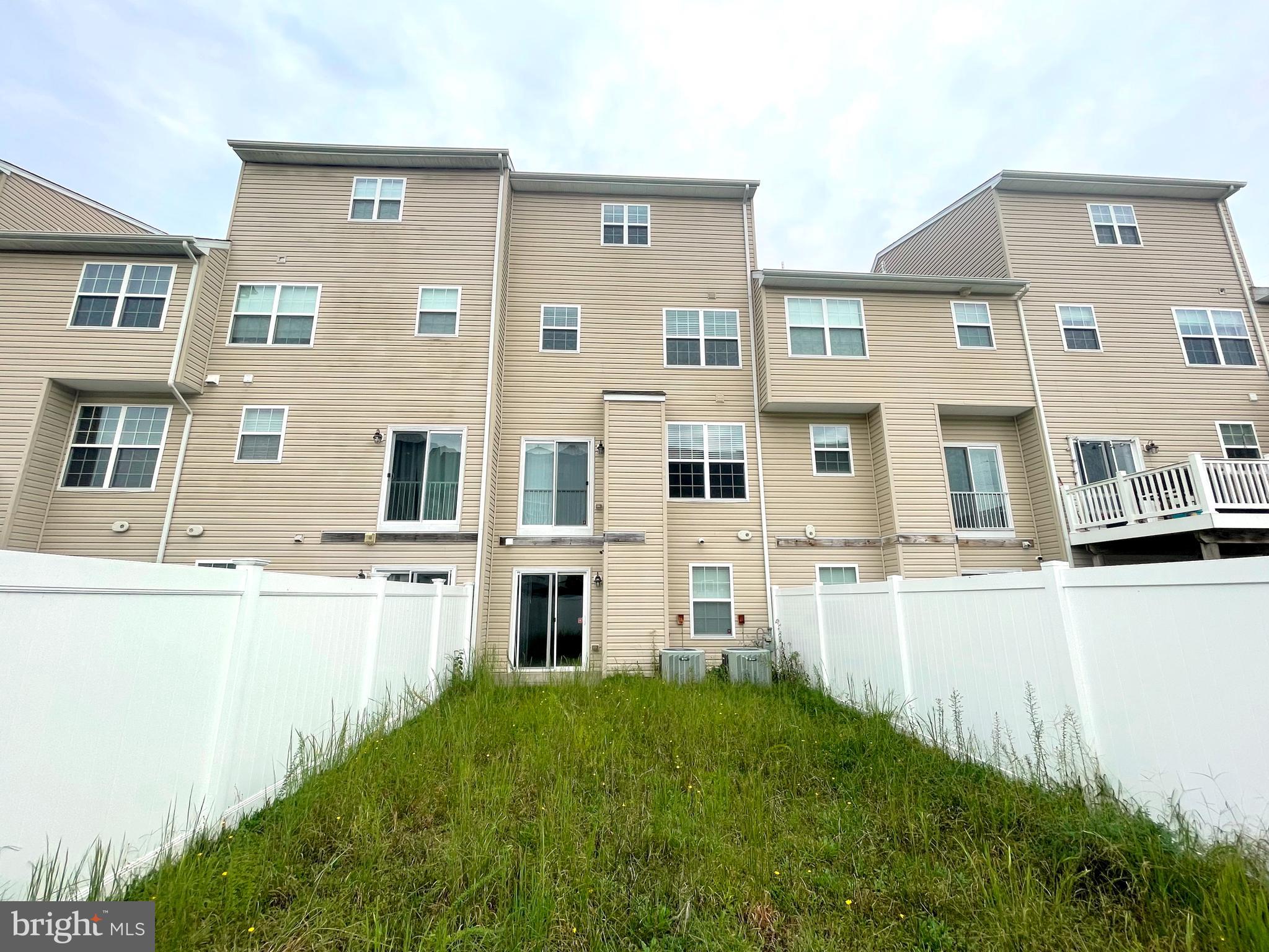 PRINCE FREDERICK CROSSING - Residential Lease