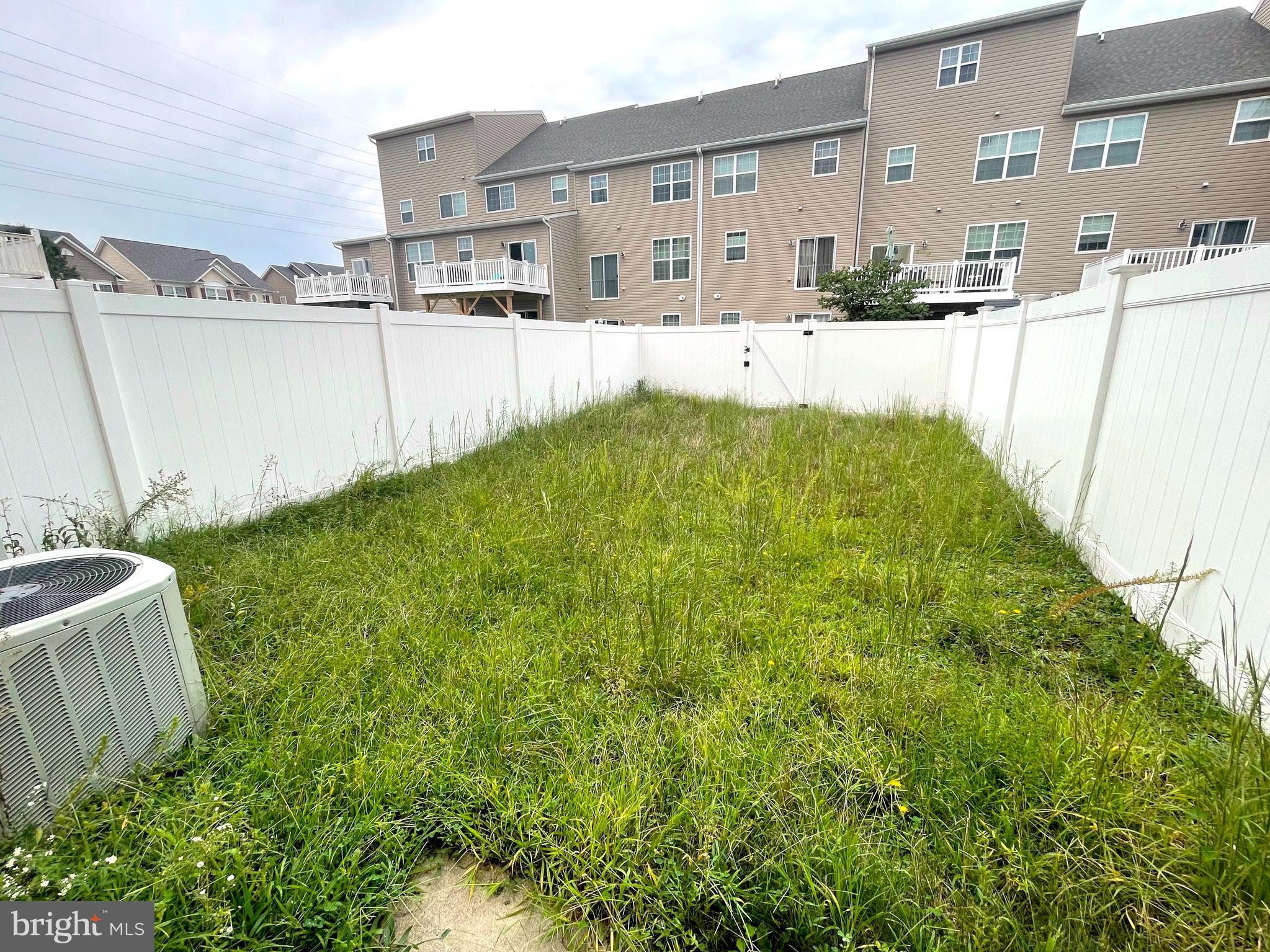 PRINCE FREDERICK CROSSING - Residential Lease